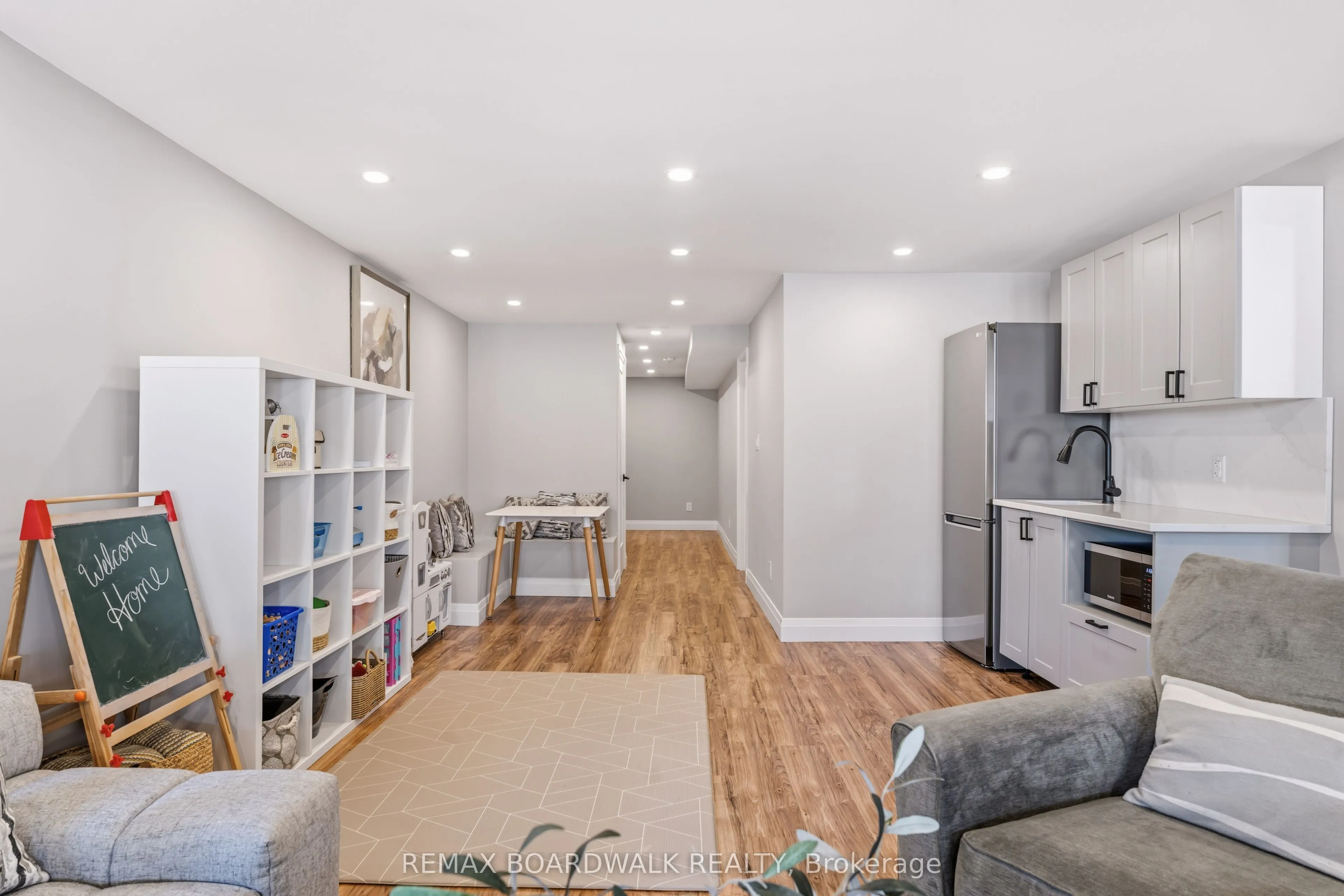 210 Pingwi Place