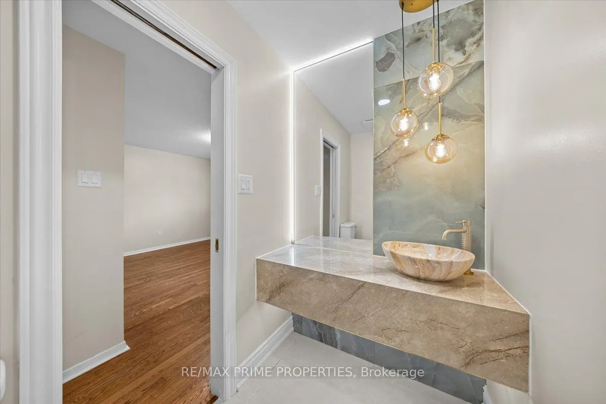 104 Queensline Drive