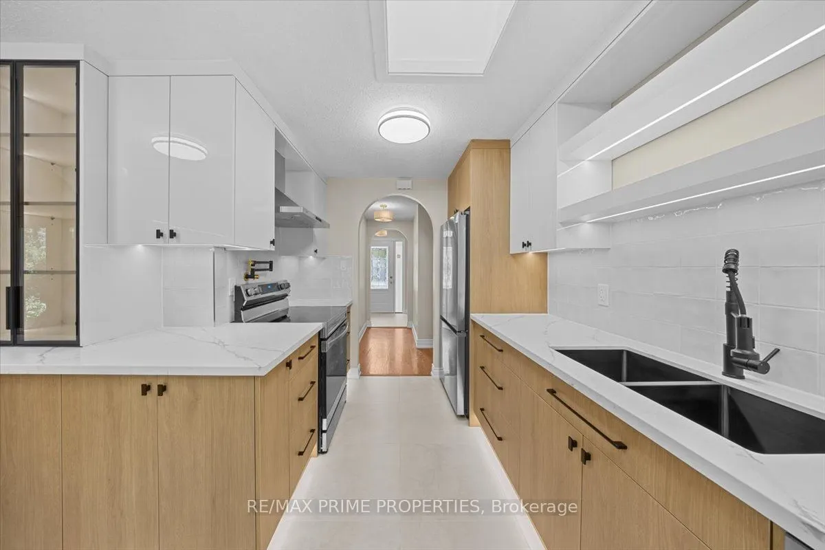 104 Queensline Drive
