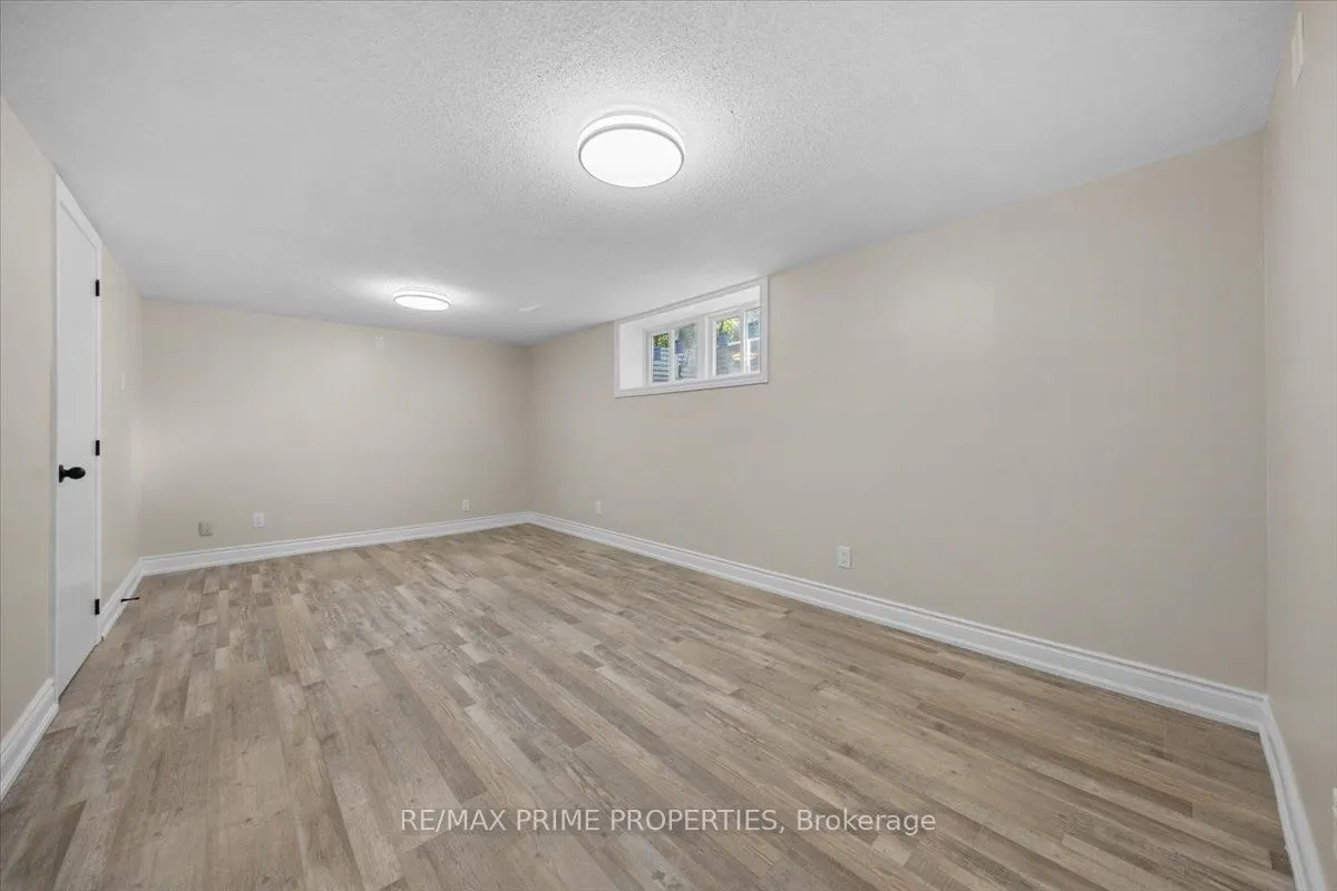 104 Queensline Drive