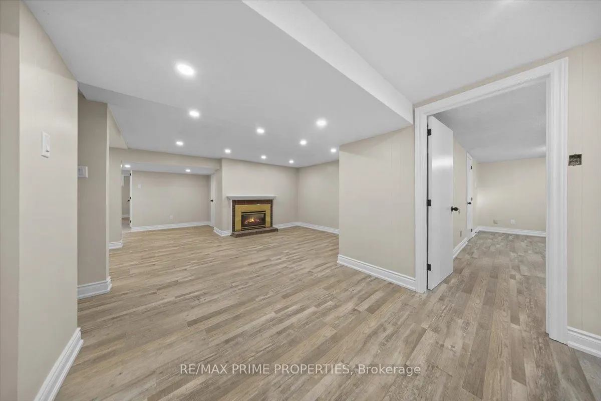 104 Queensline Drive