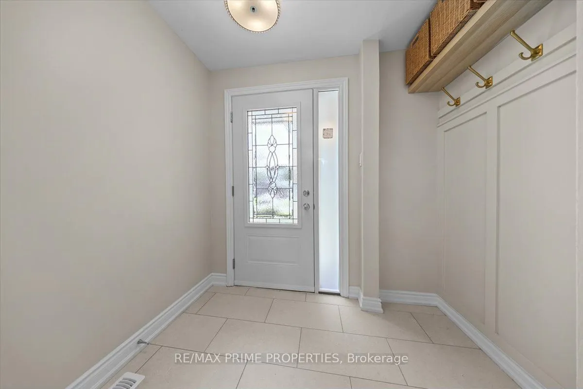 104 Queensline Drive