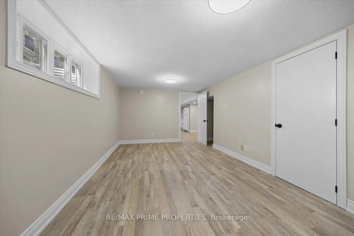 104 Queensline Drive