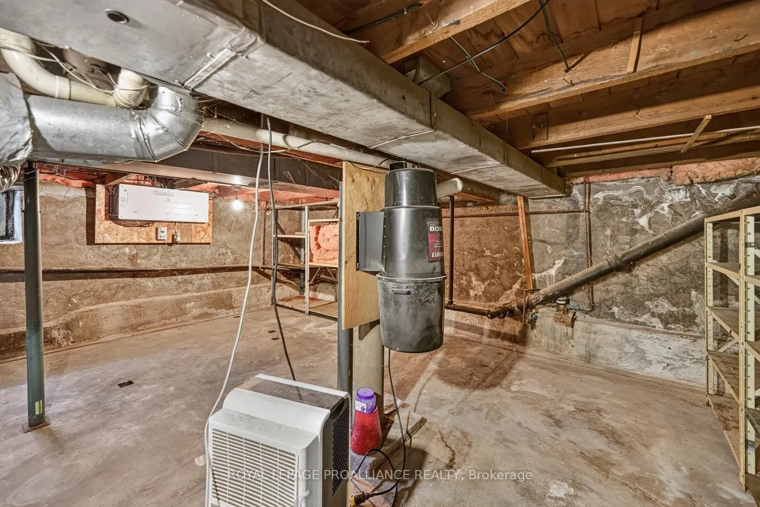 529 Dibble Street W