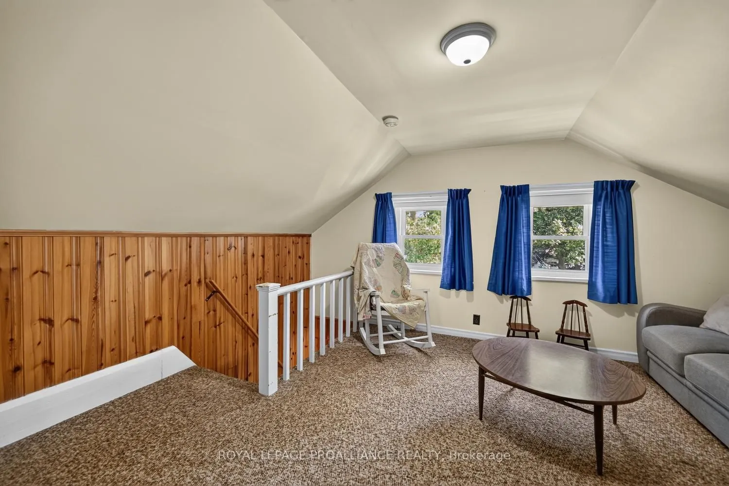 529 Dibble Street W