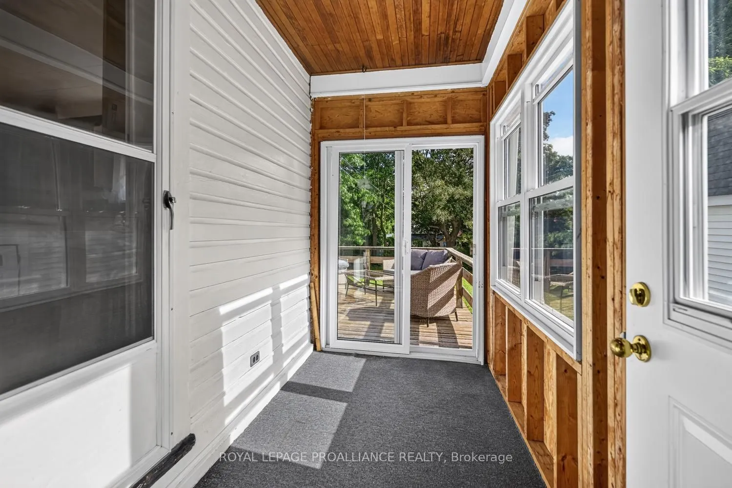 529 Dibble Street W