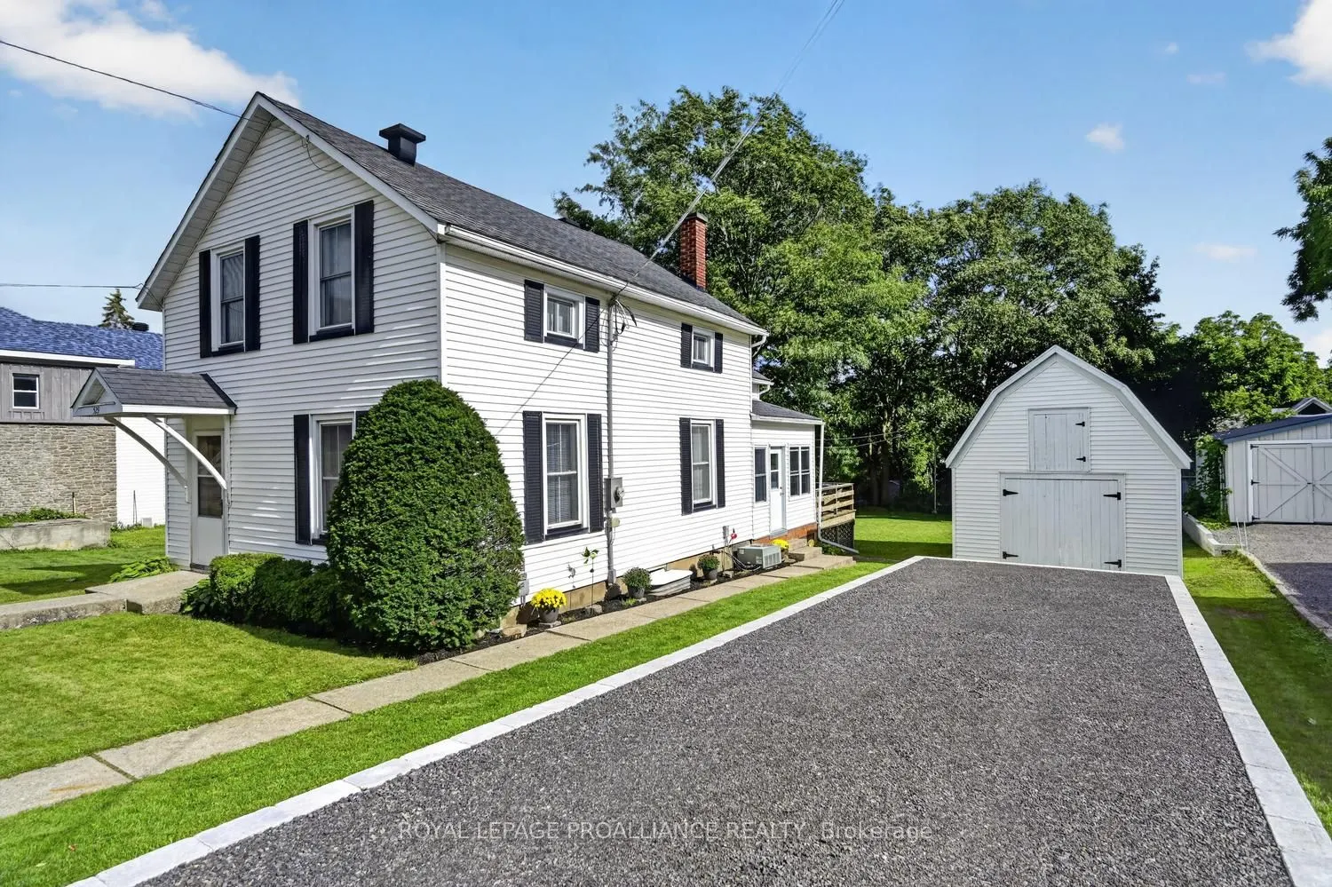 529 Dibble Street W