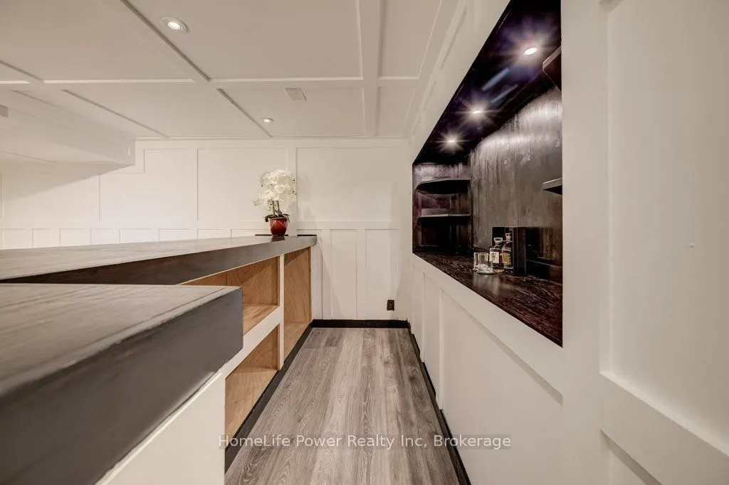 16 Irongate Drive