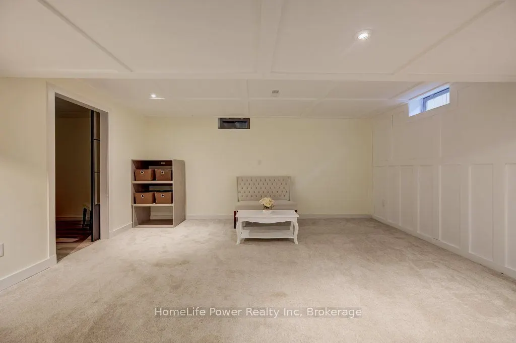 16 Irongate Drive