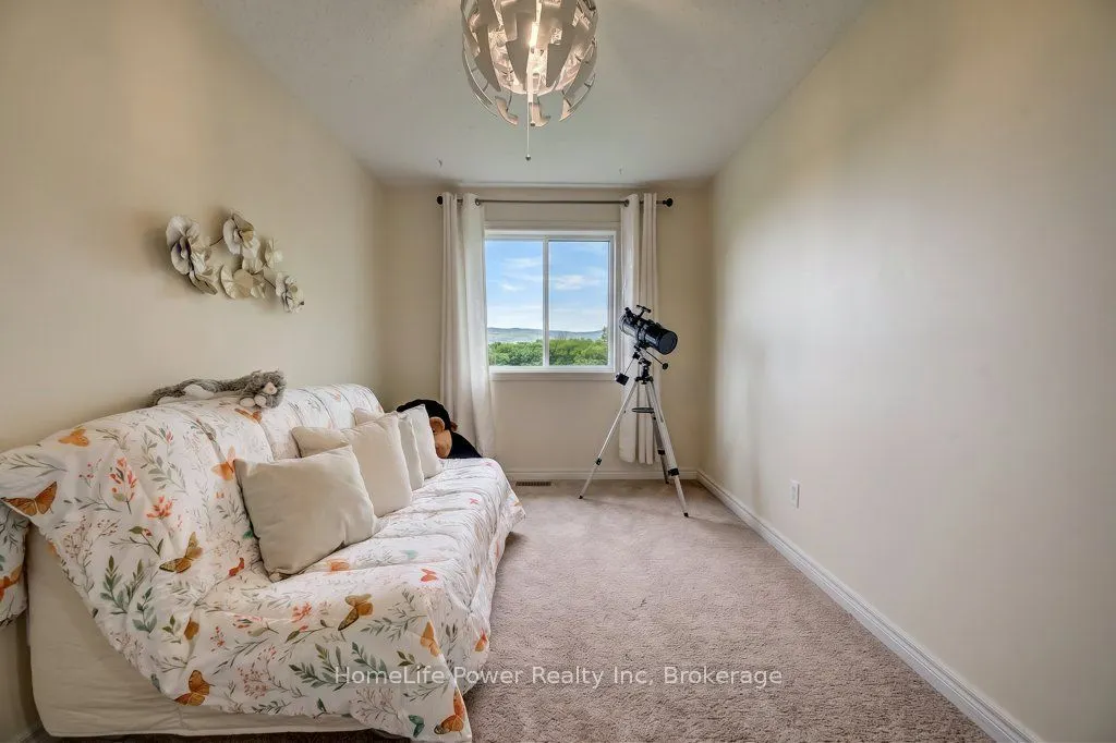 16 Irongate Drive