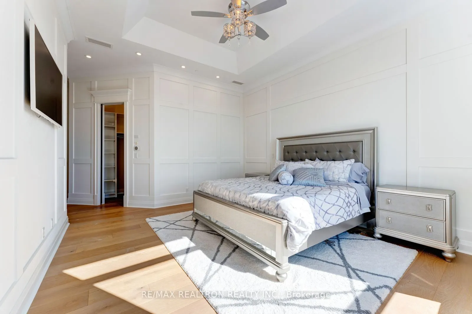 223 Erb Street W #1202