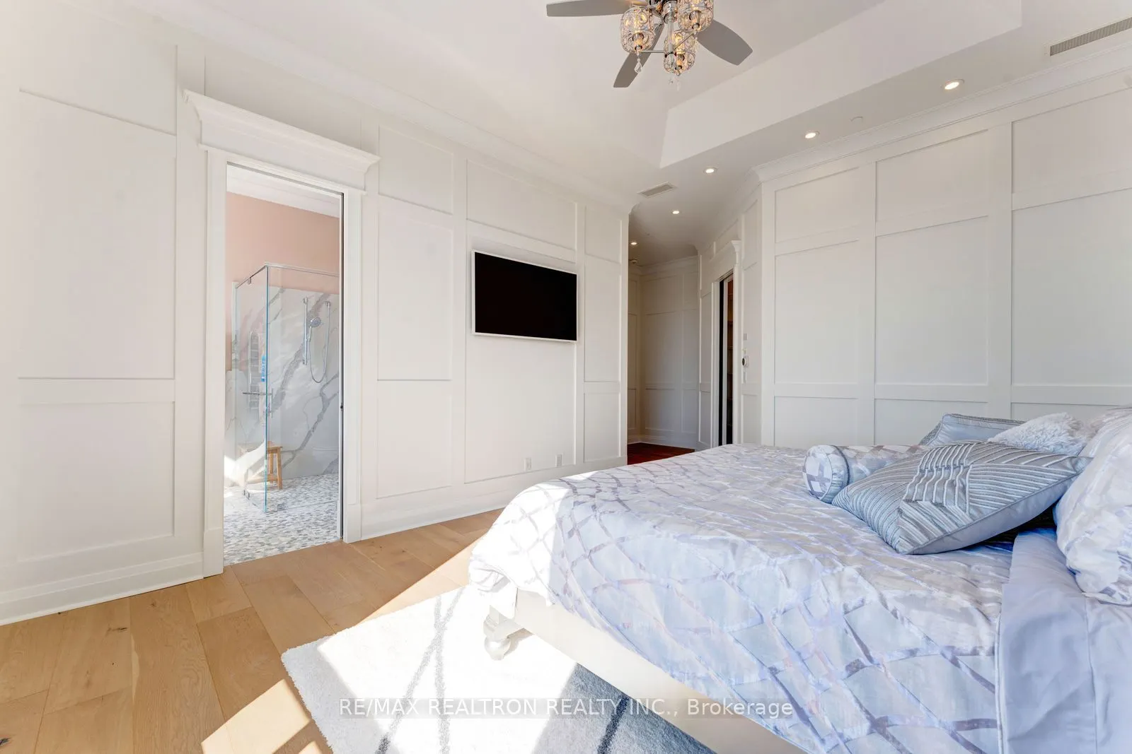 223 Erb Street W #1202