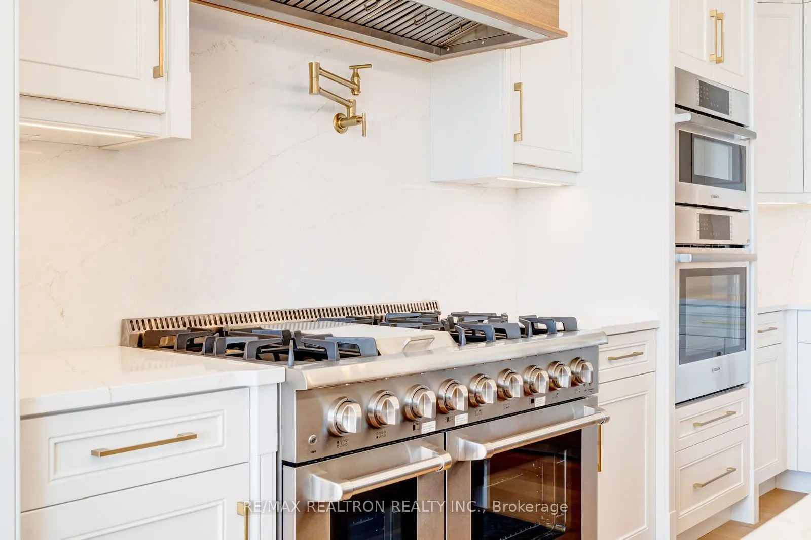 223 Erb Street W #1202