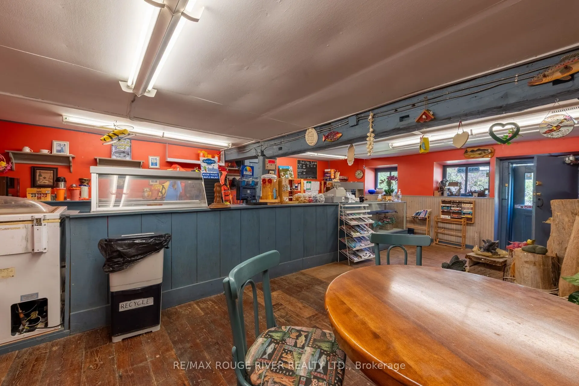 6099 Curtis Point Road