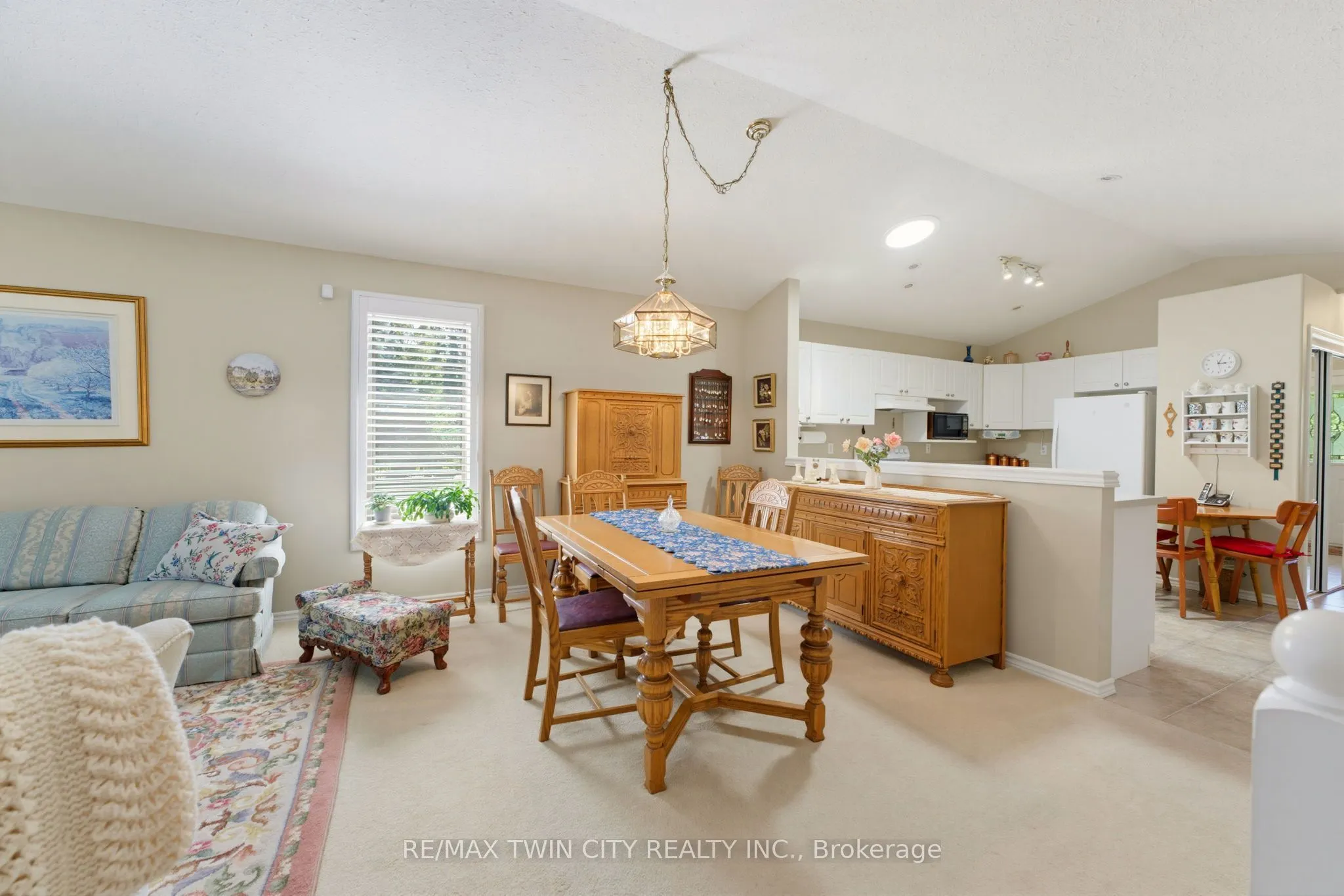 73 Morton Avenue W #9