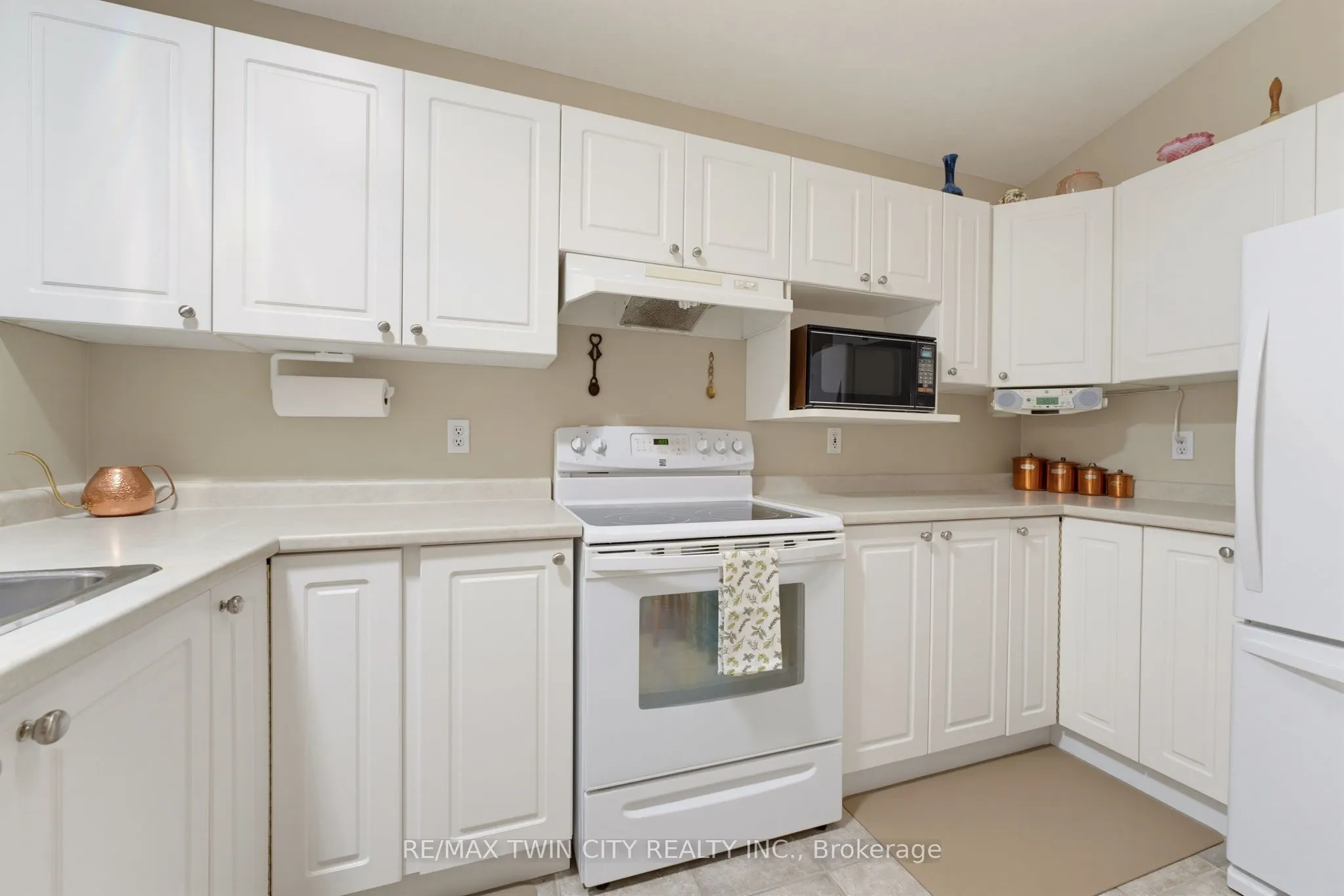73 Morton Avenue W #9