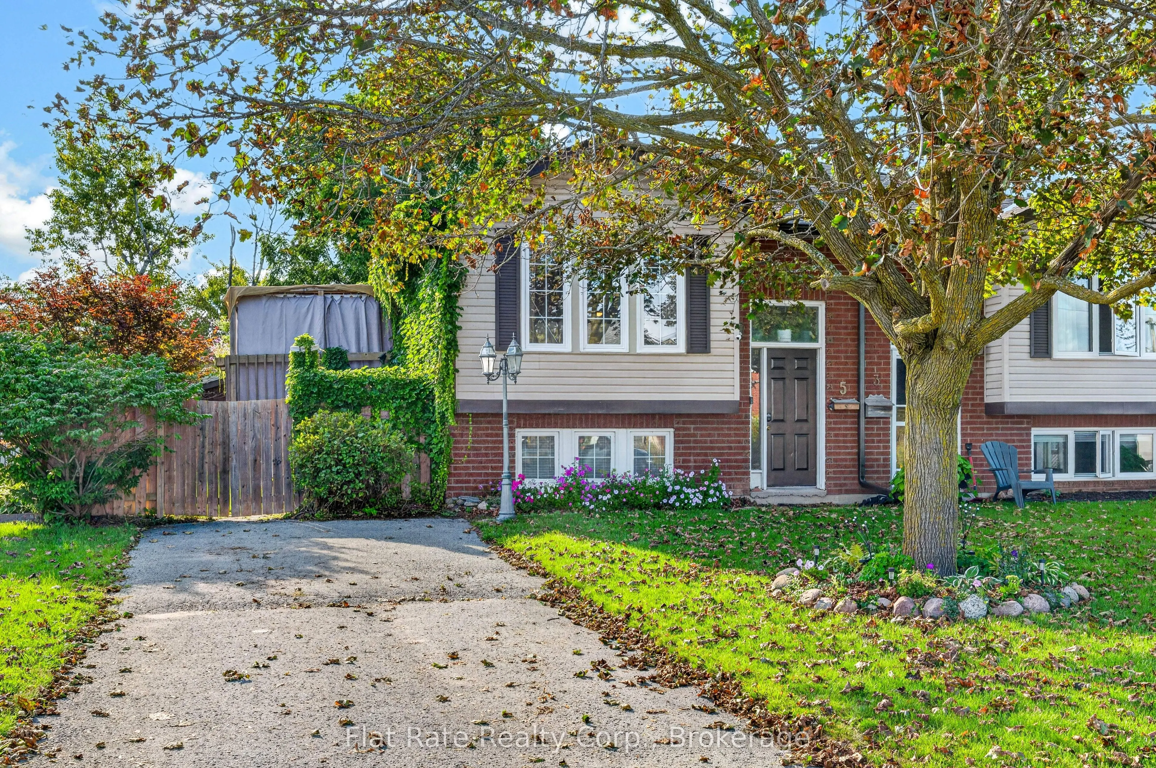 5 HUDSPETH Court