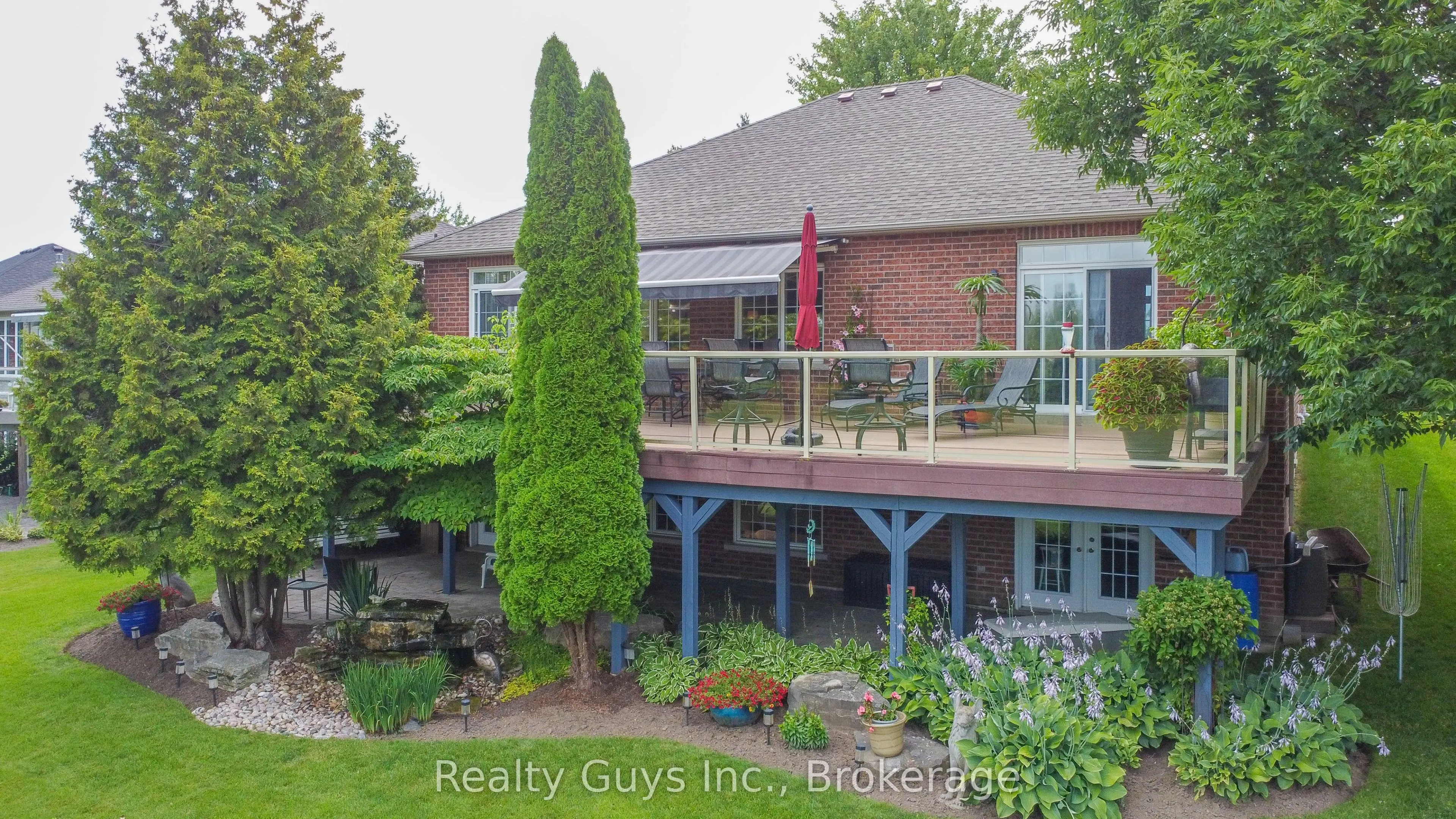 16 Crescent Moon Lane