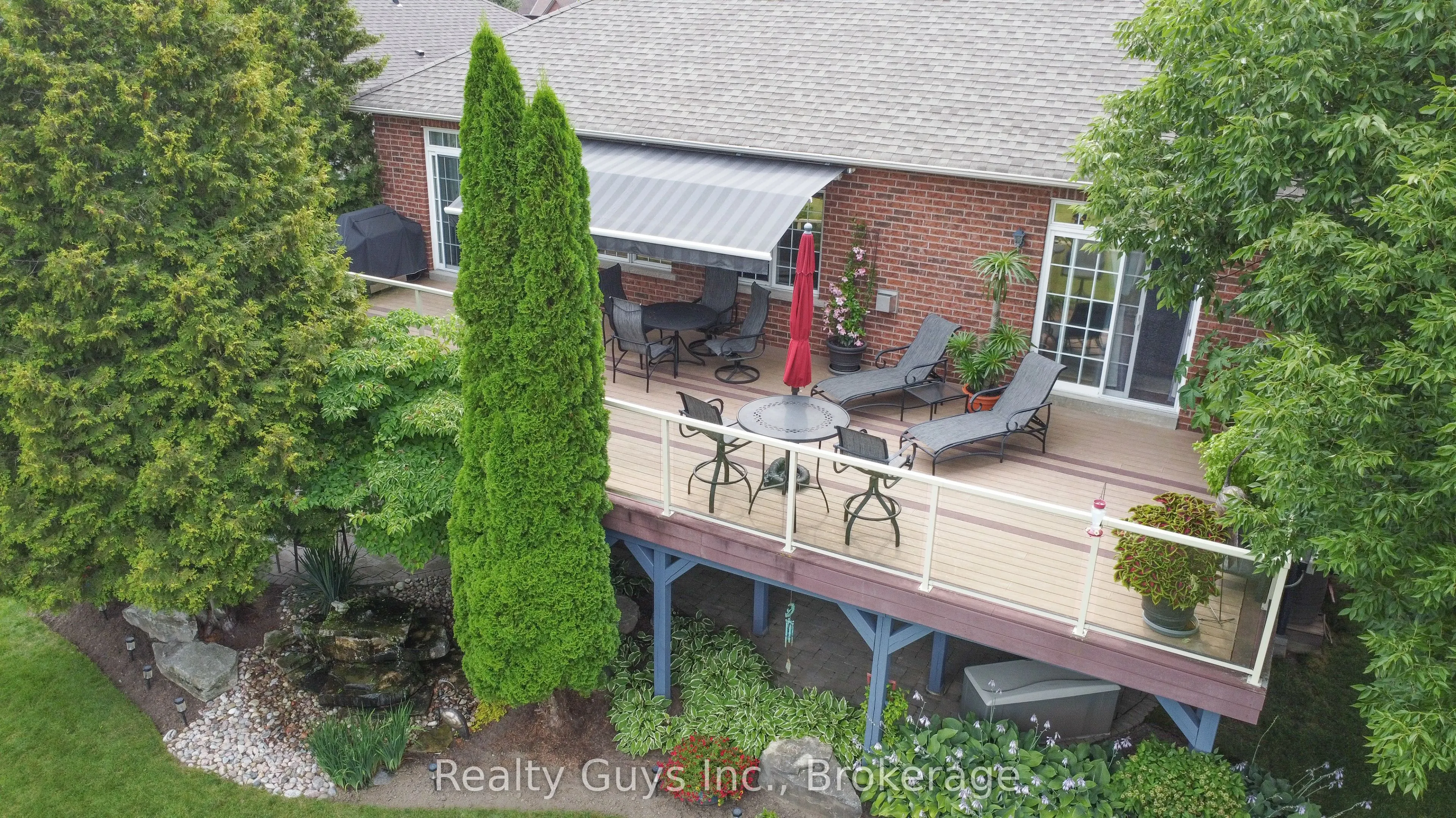 16 Crescent Moon Lane