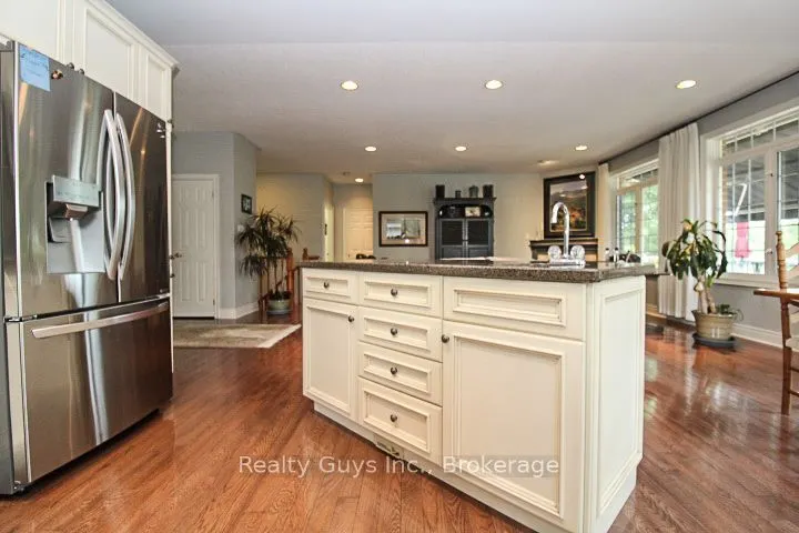 16 Crescent Moon Lane