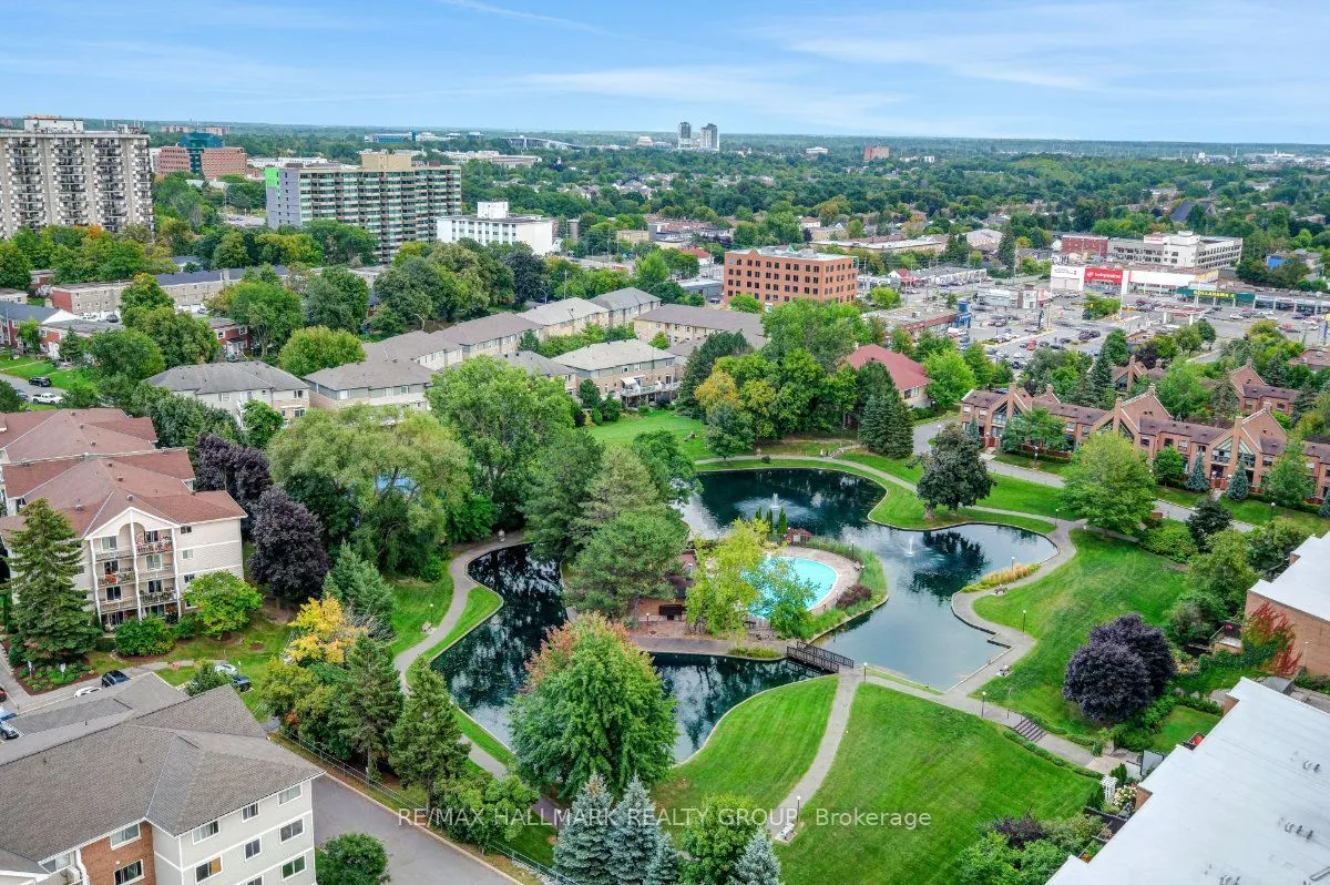 505 St Laurent Boulevard #2204
