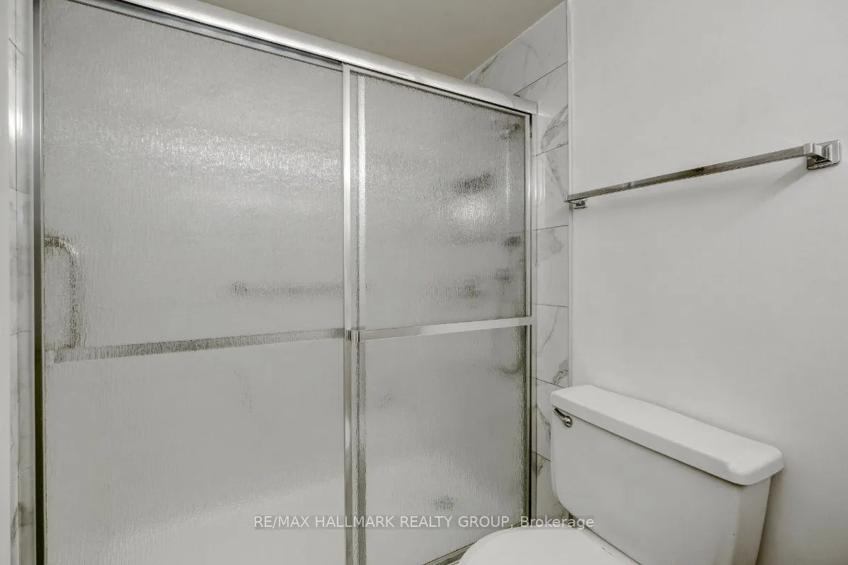 505 St Laurent Boulevard #2204