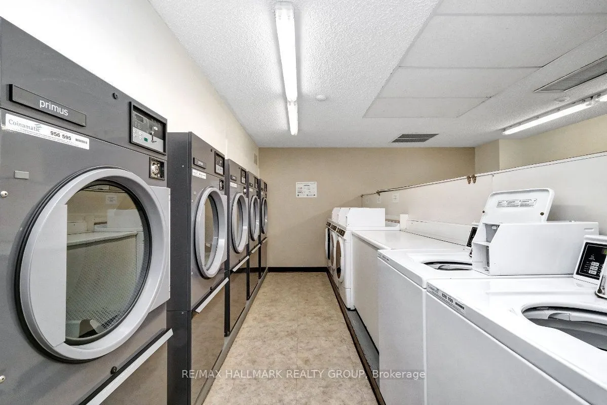 505 St Laurent Boulevard #2204
