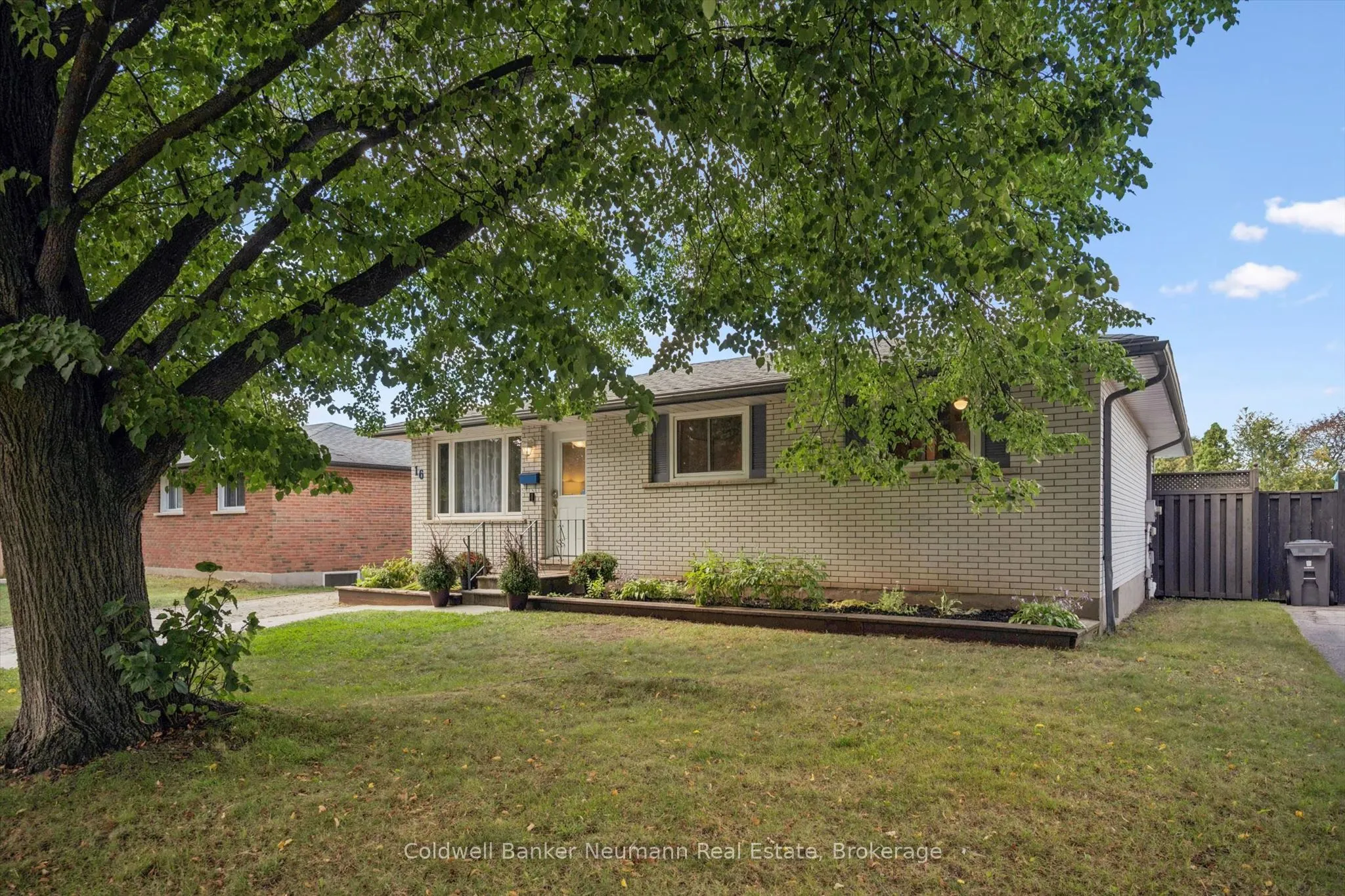 16 Argyle Drive