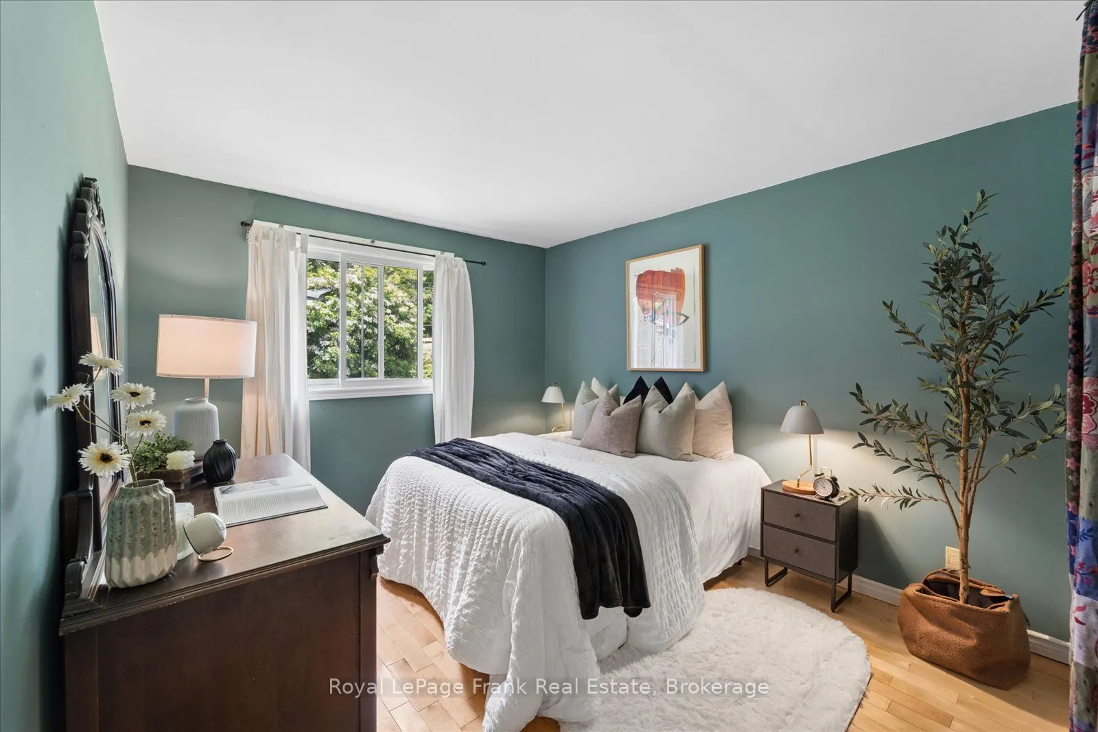 544 Maher Crescent