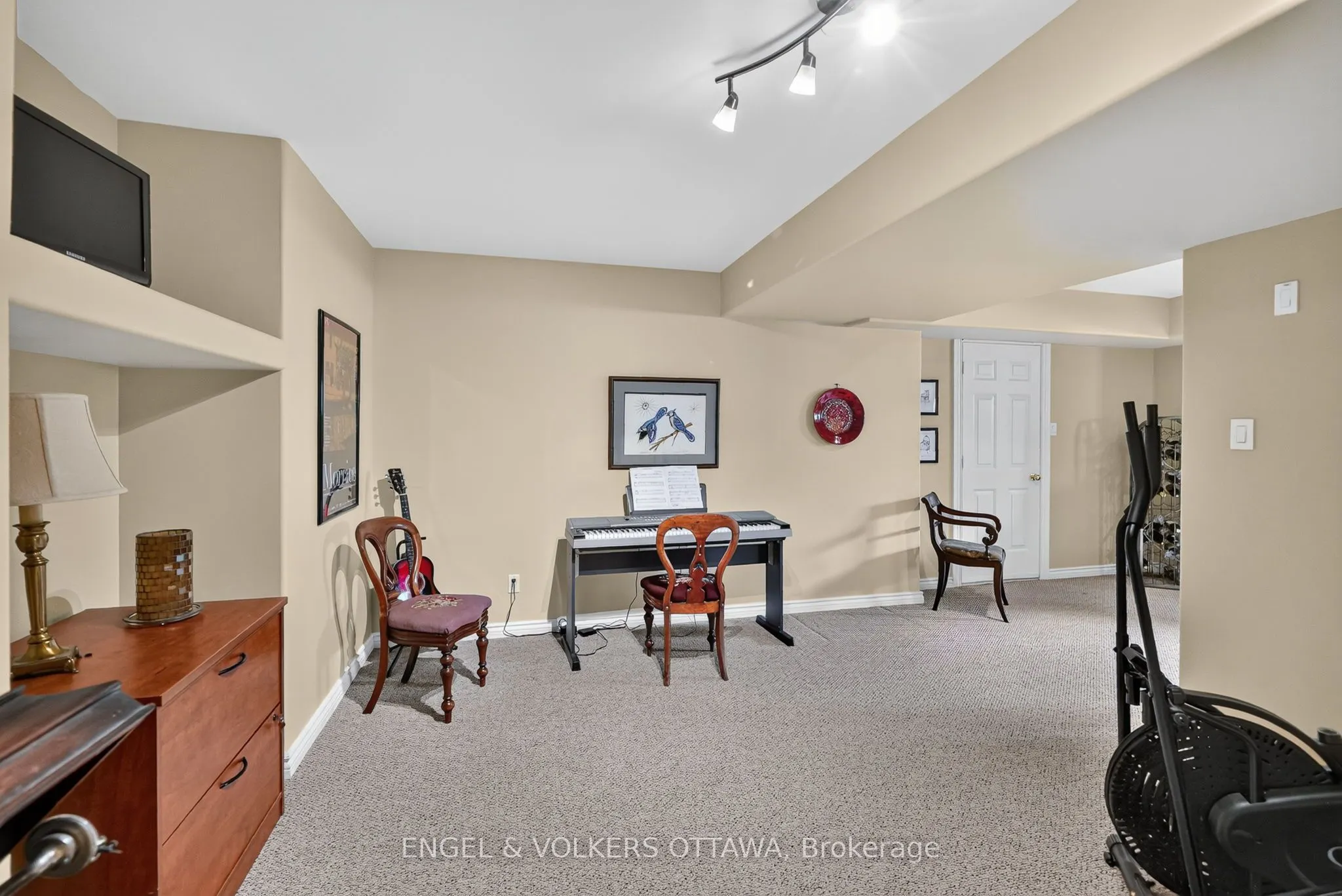 1599 Landel Drive