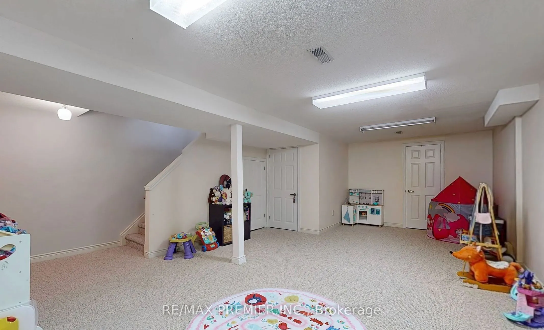 9 Wentworth Drive #13