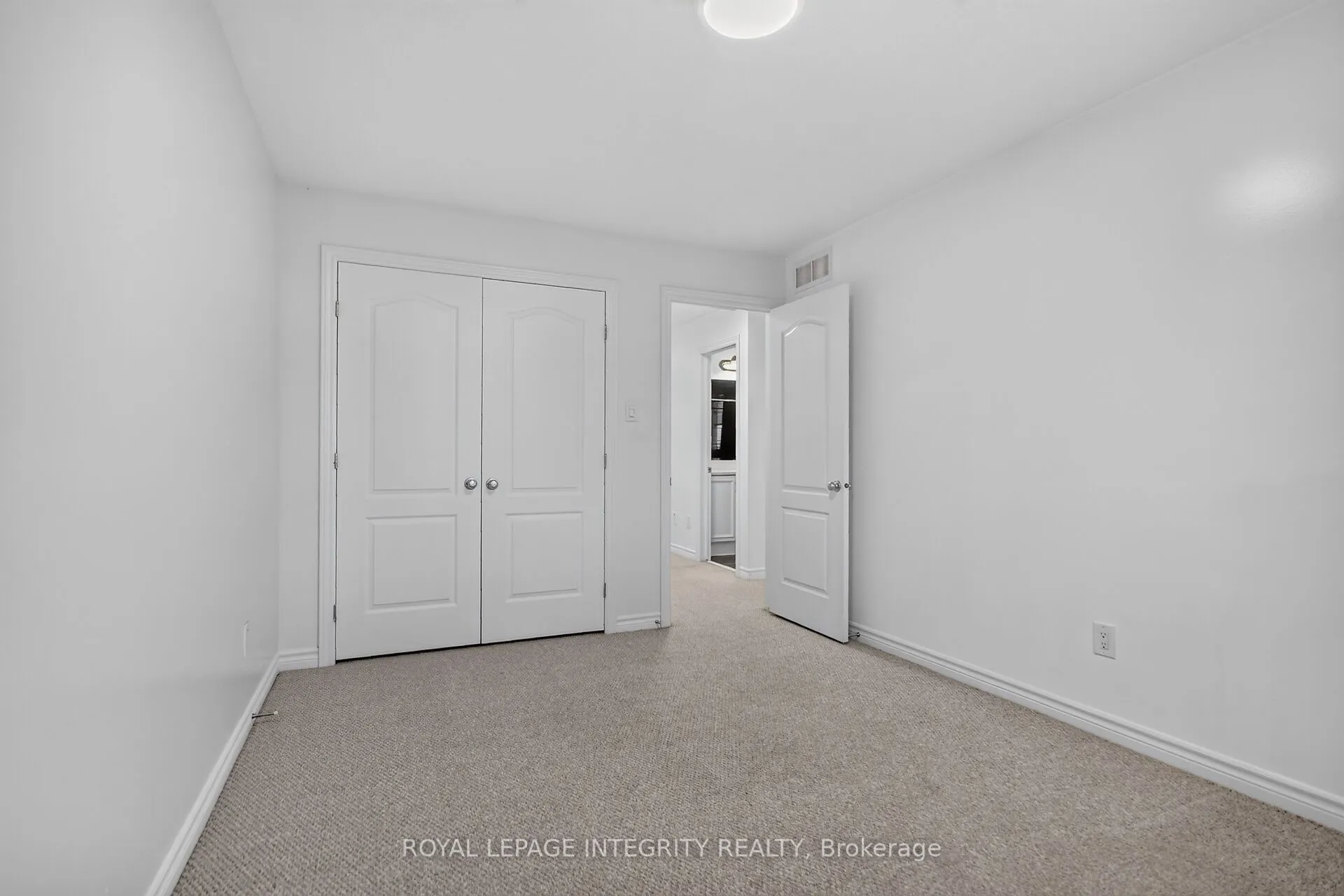 848 White Alder Avenue