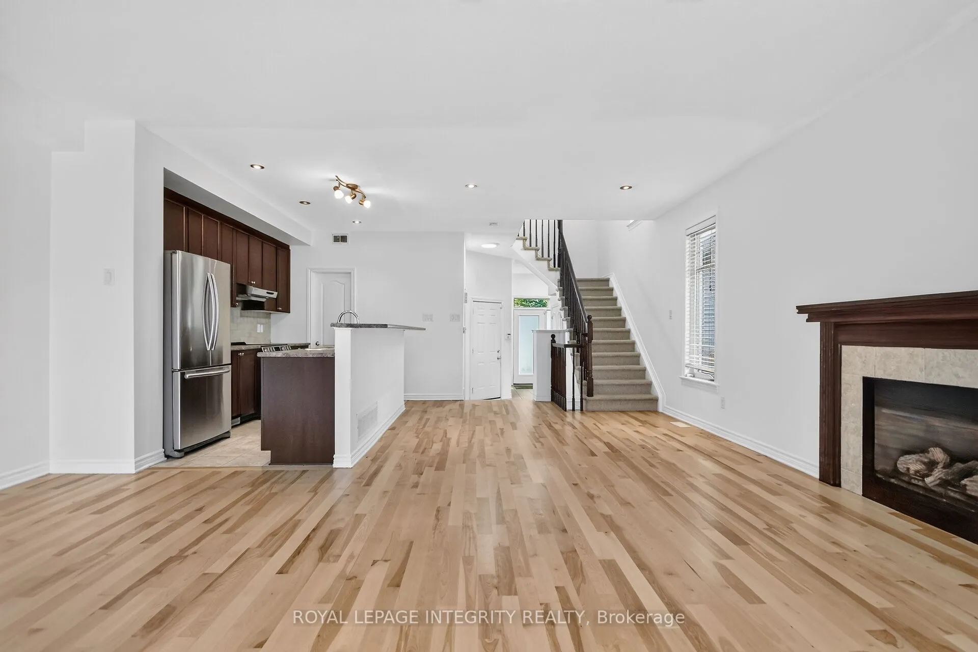 848 White Alder Avenue