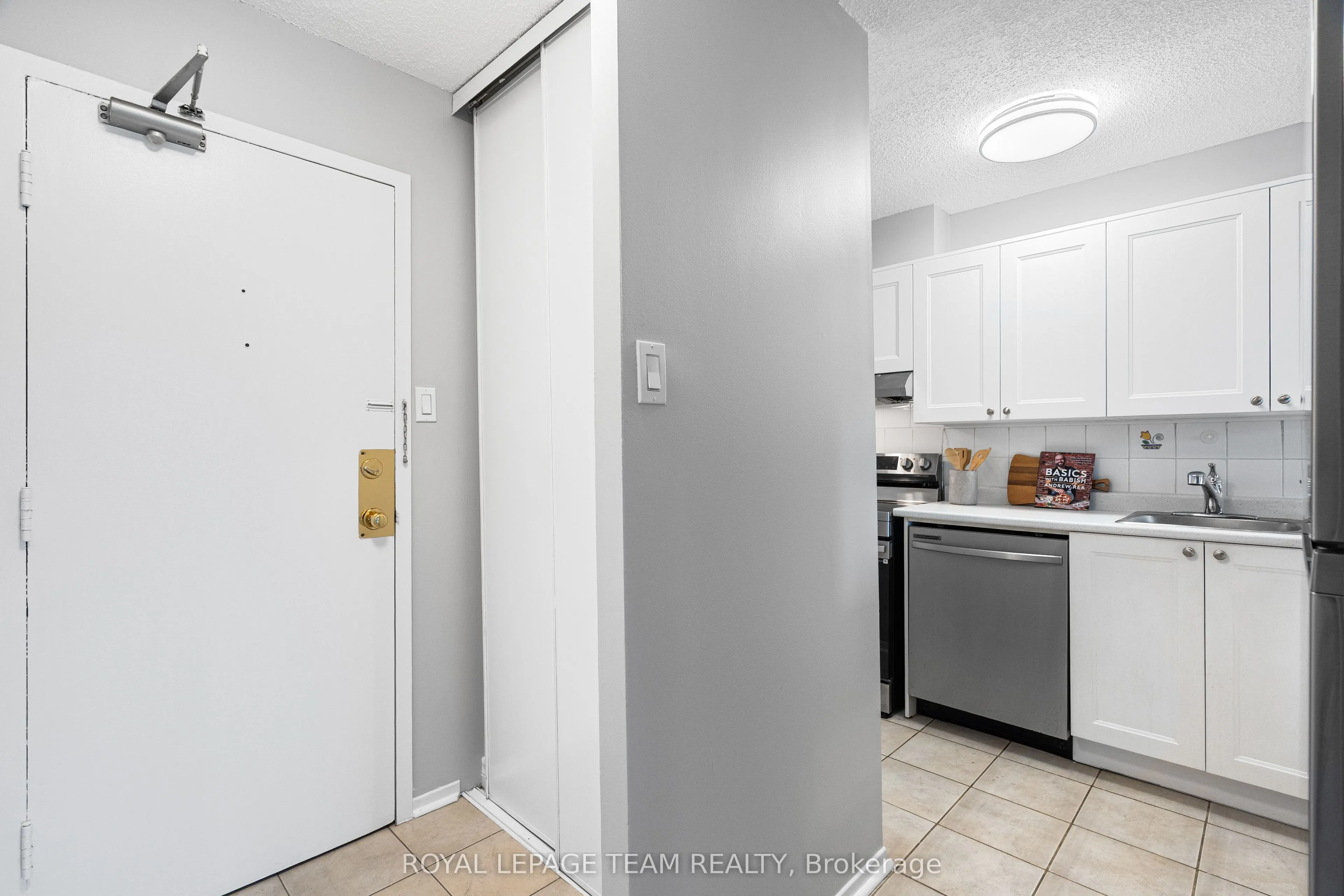 1180 OHIO Street #301