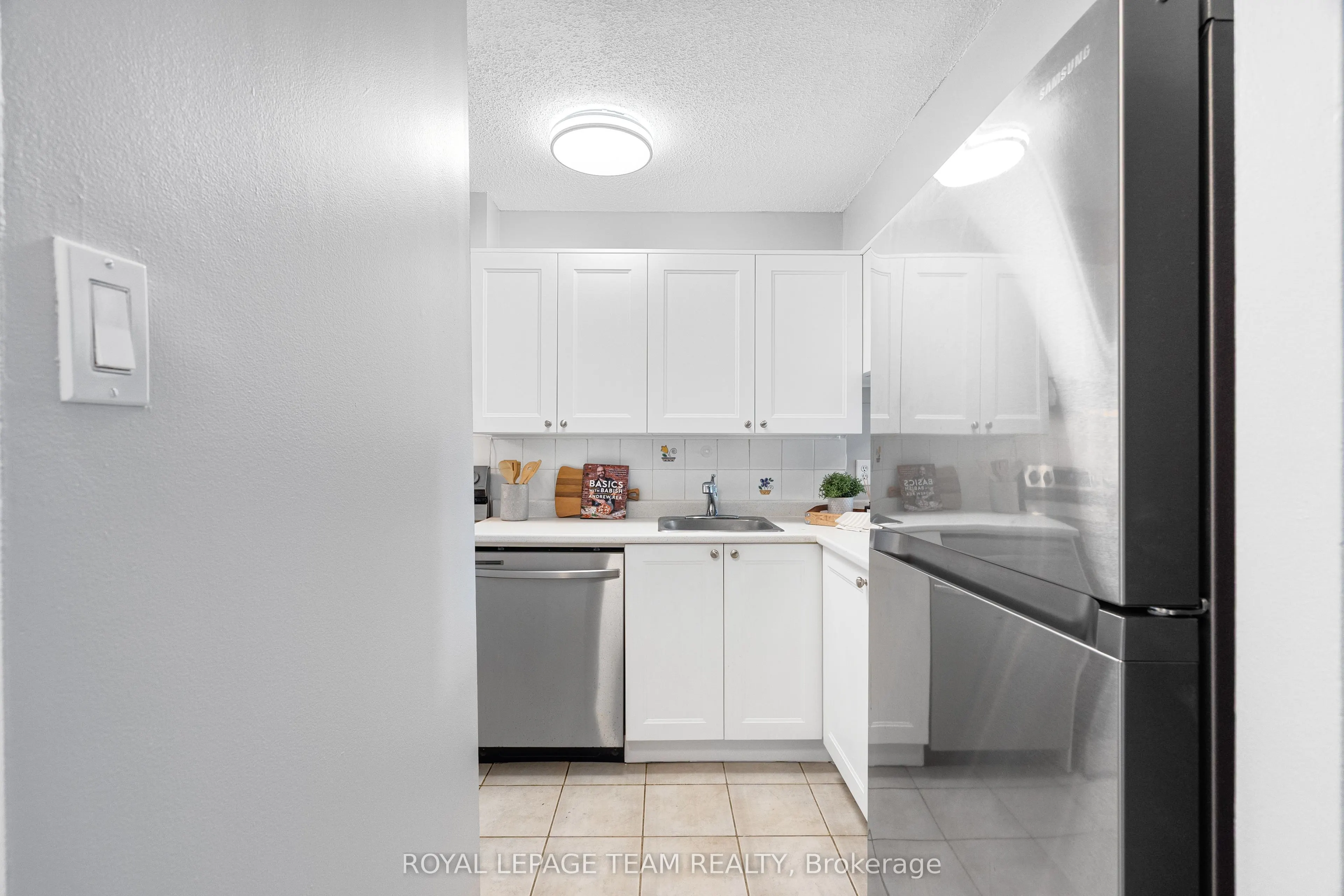 1180 OHIO Street #301