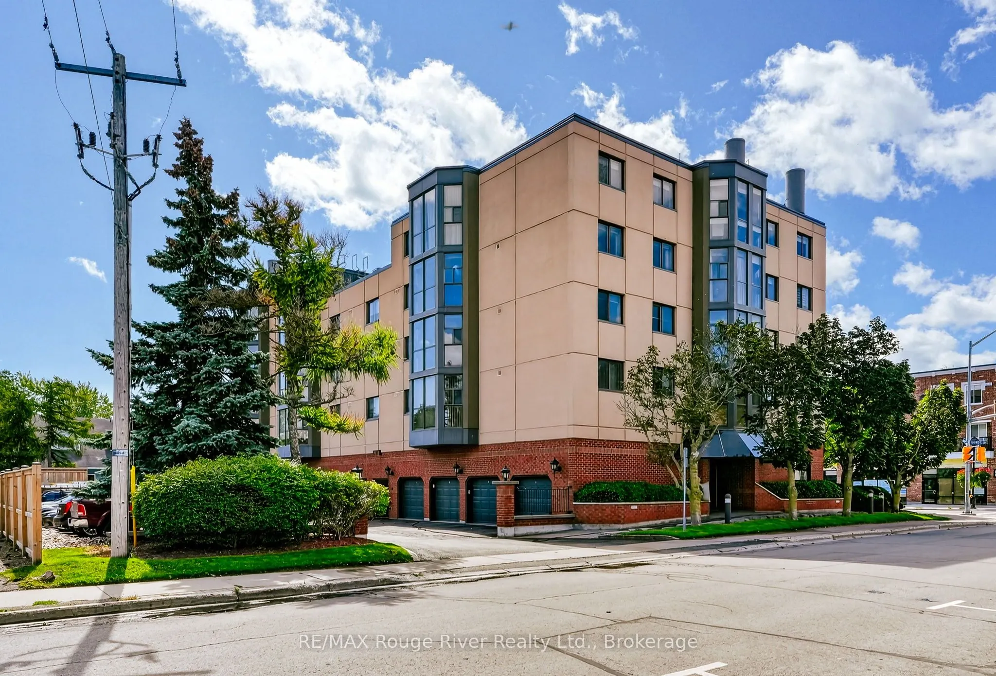 1 Queen Street #402