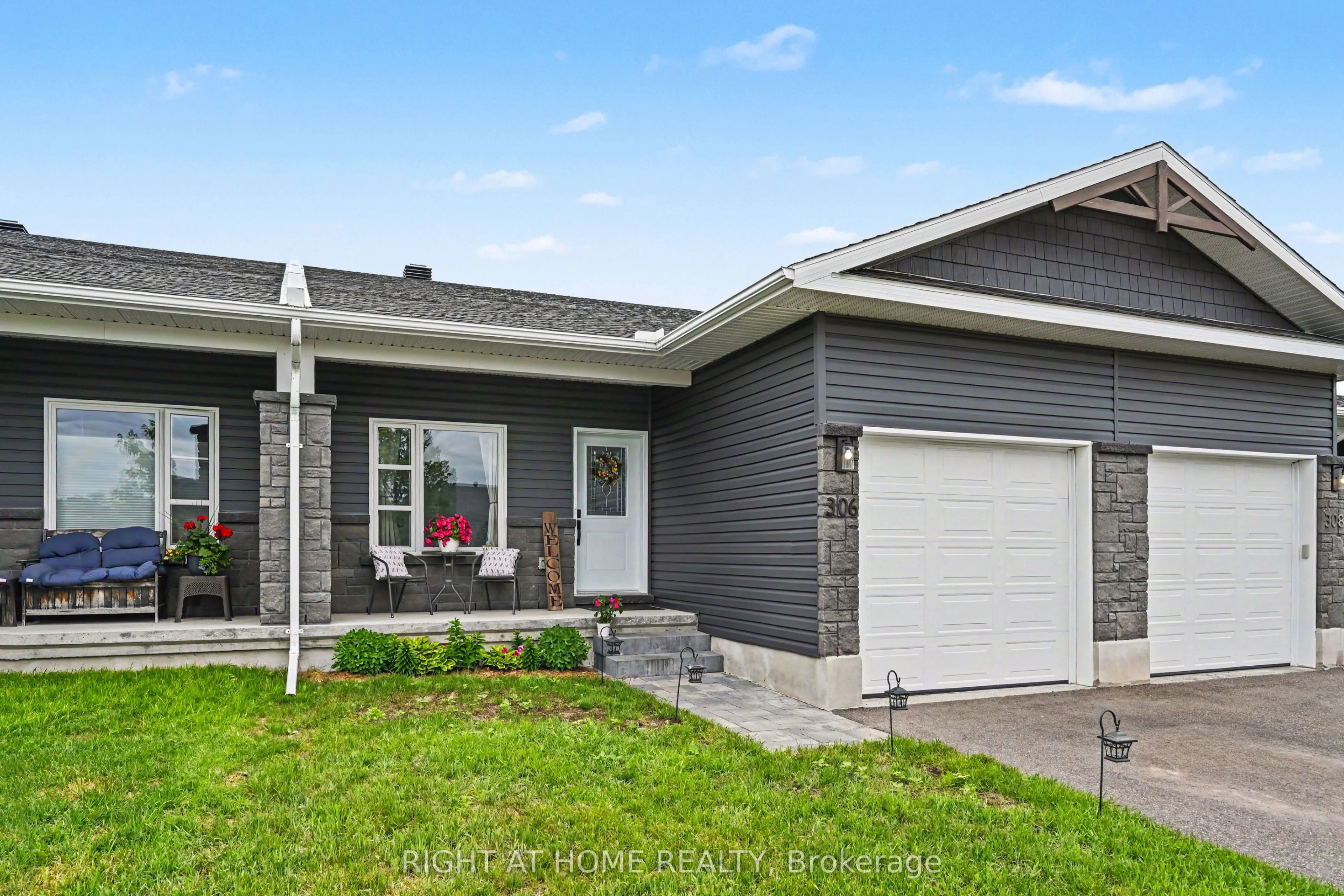 306 Forestview Crescent