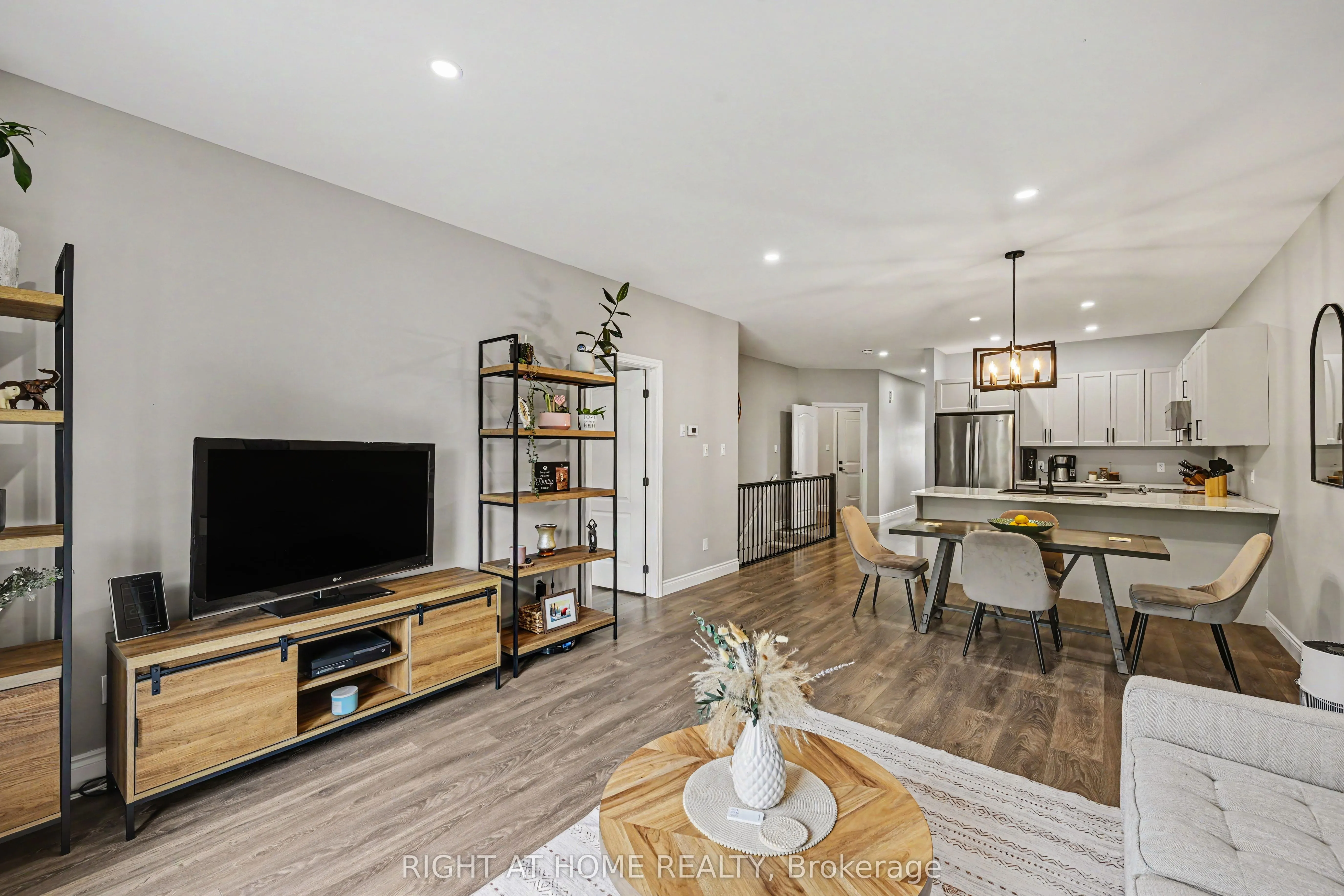 306 Forestview Crescent