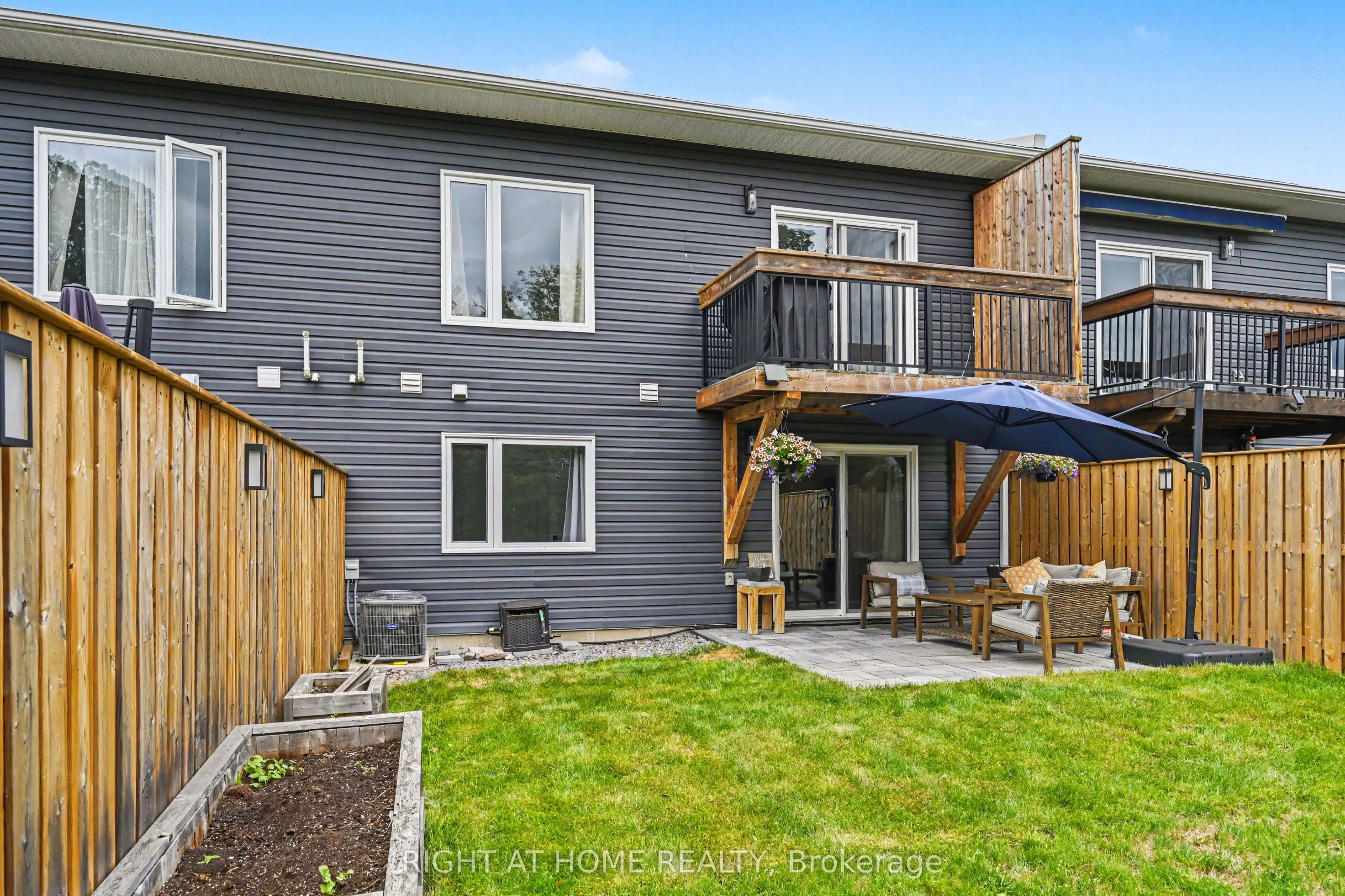 306 Forestview Crescent