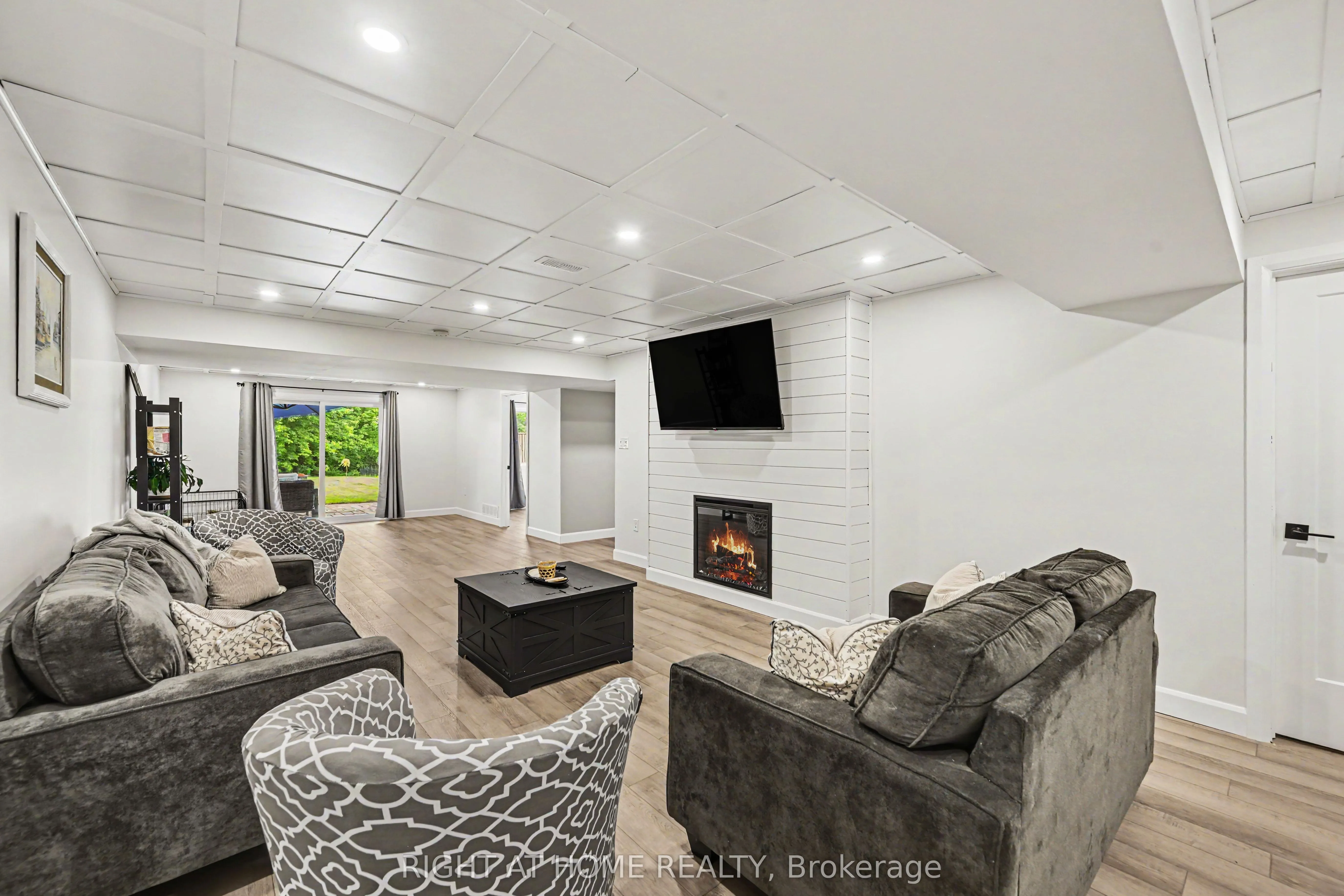 306 Forestview Crescent