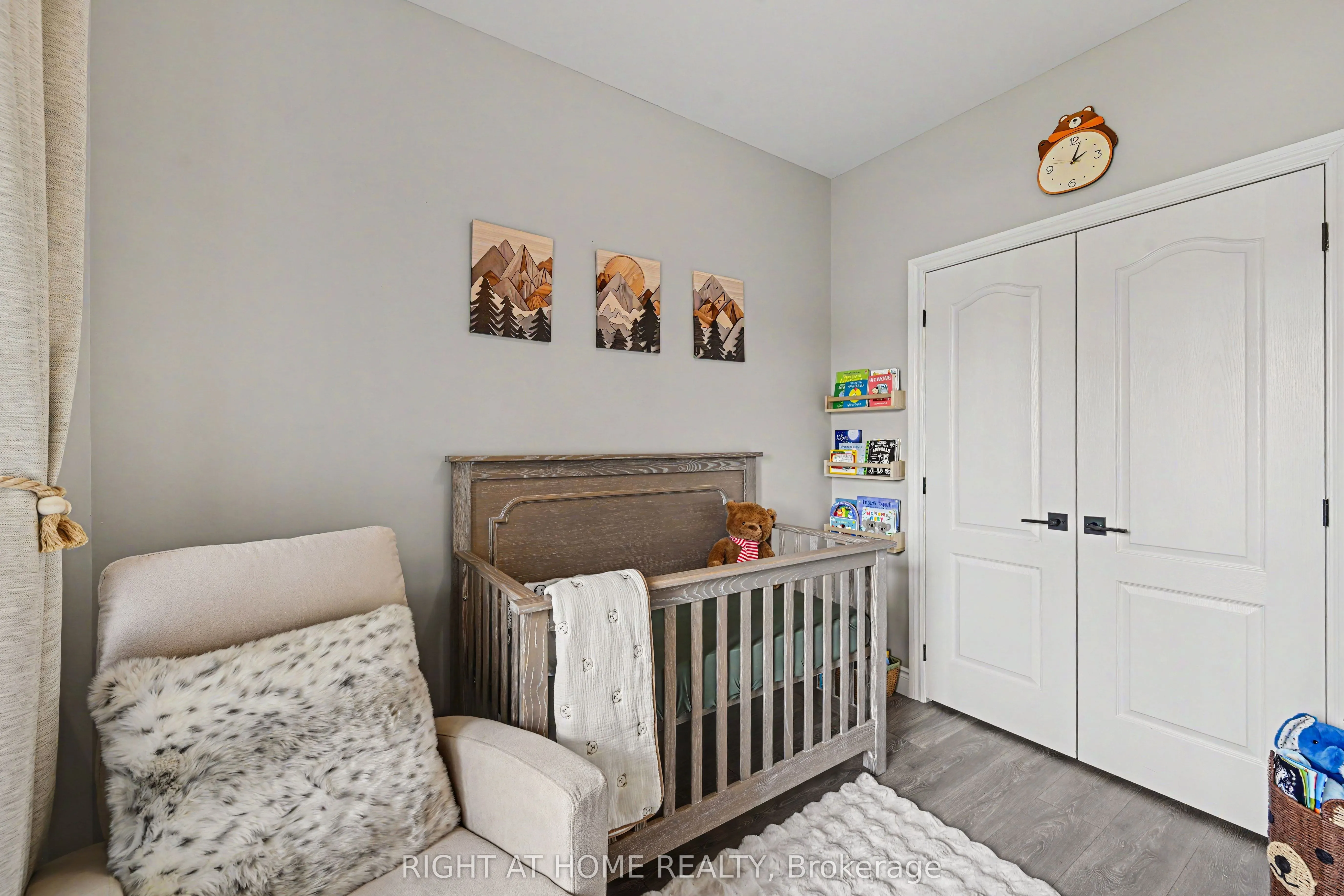 306 Forestview Crescent