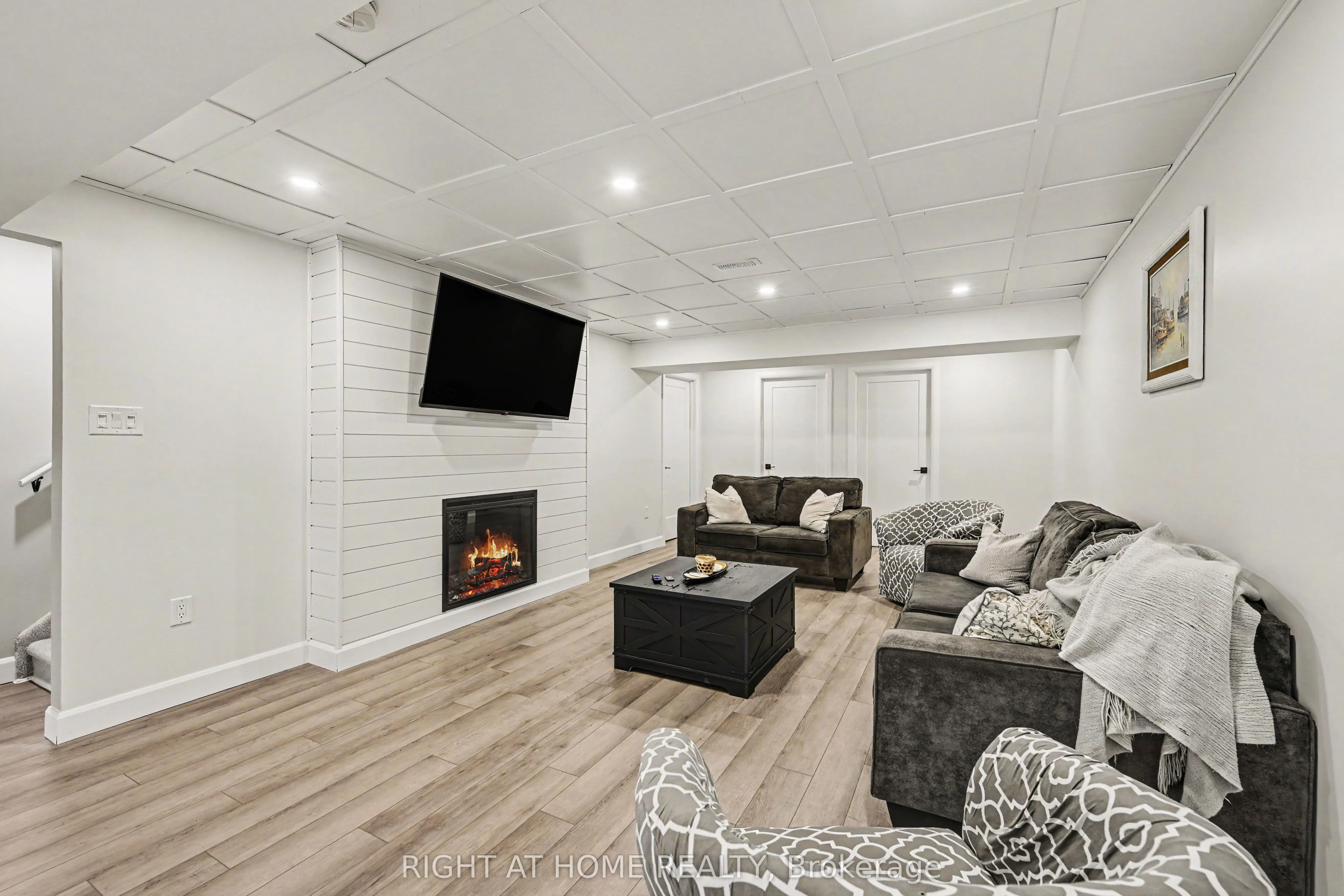 306 Forestview Crescent