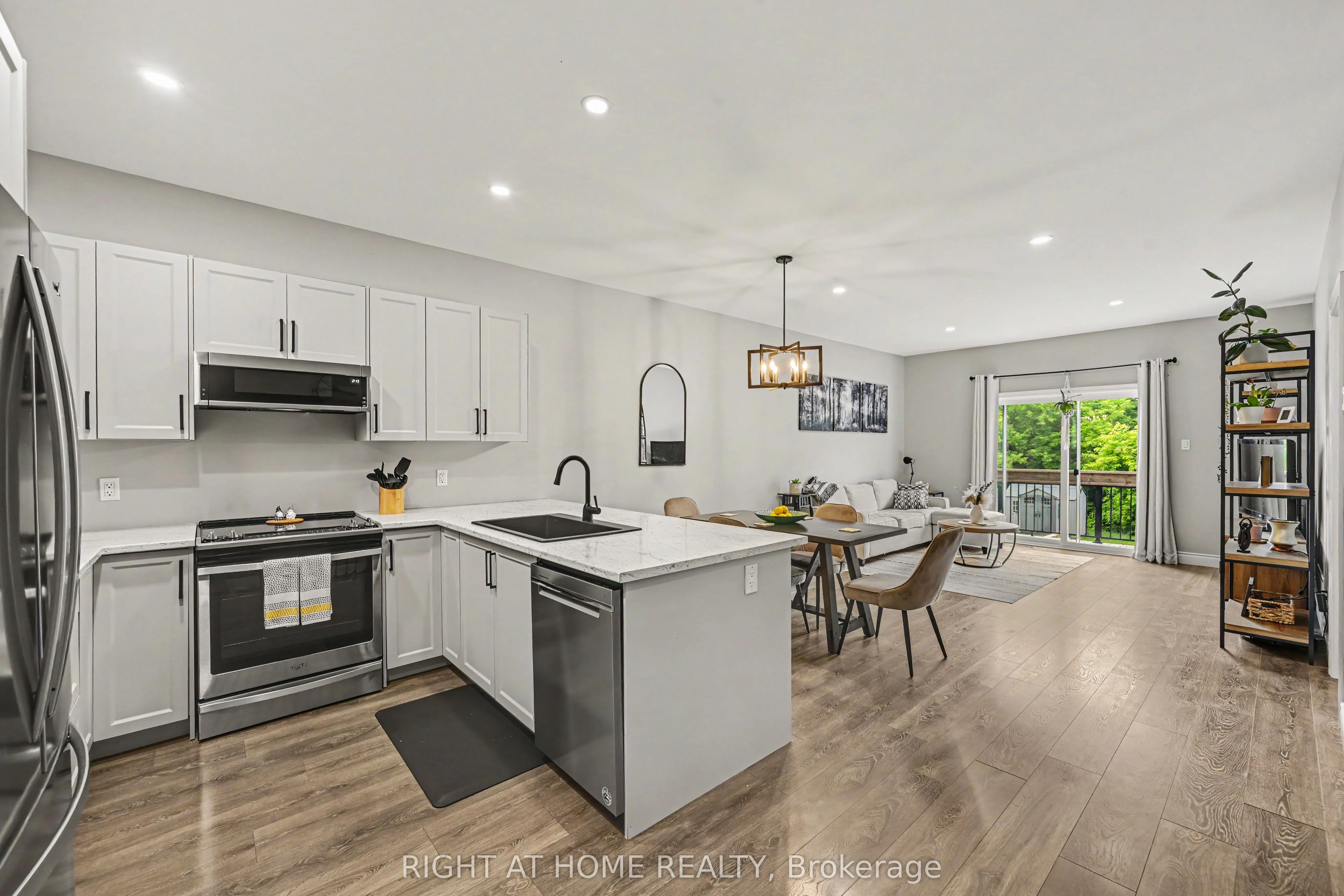 306 Forestview Crescent