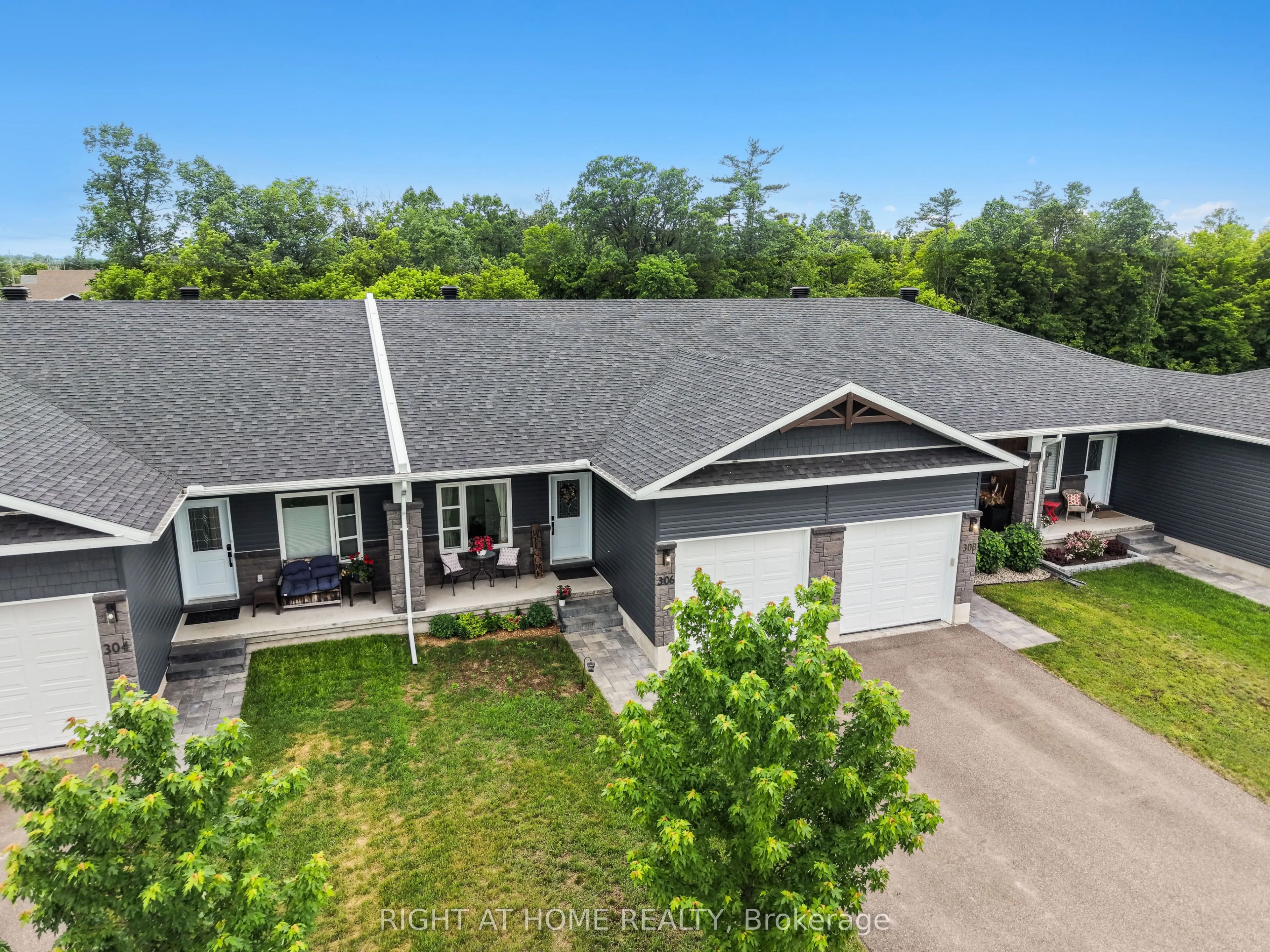 306 Forestview Crescent