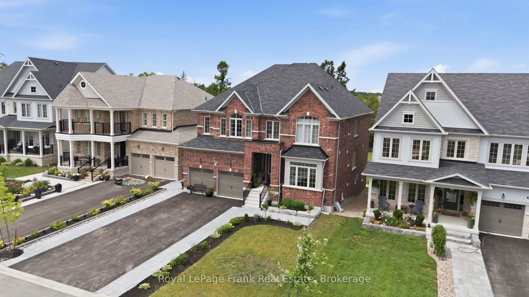 60 Hennessey Crescent