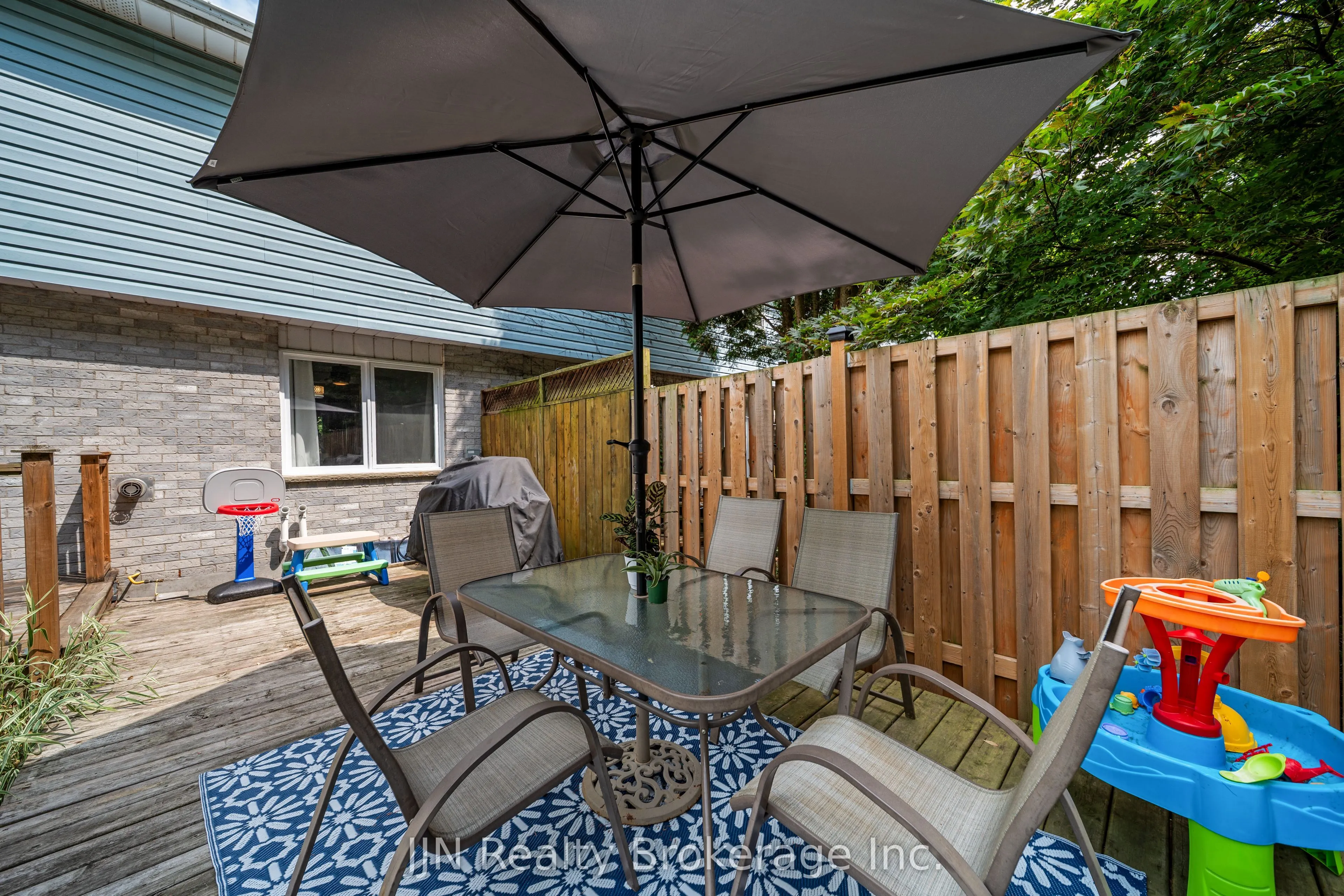 45 Freeman Crescent