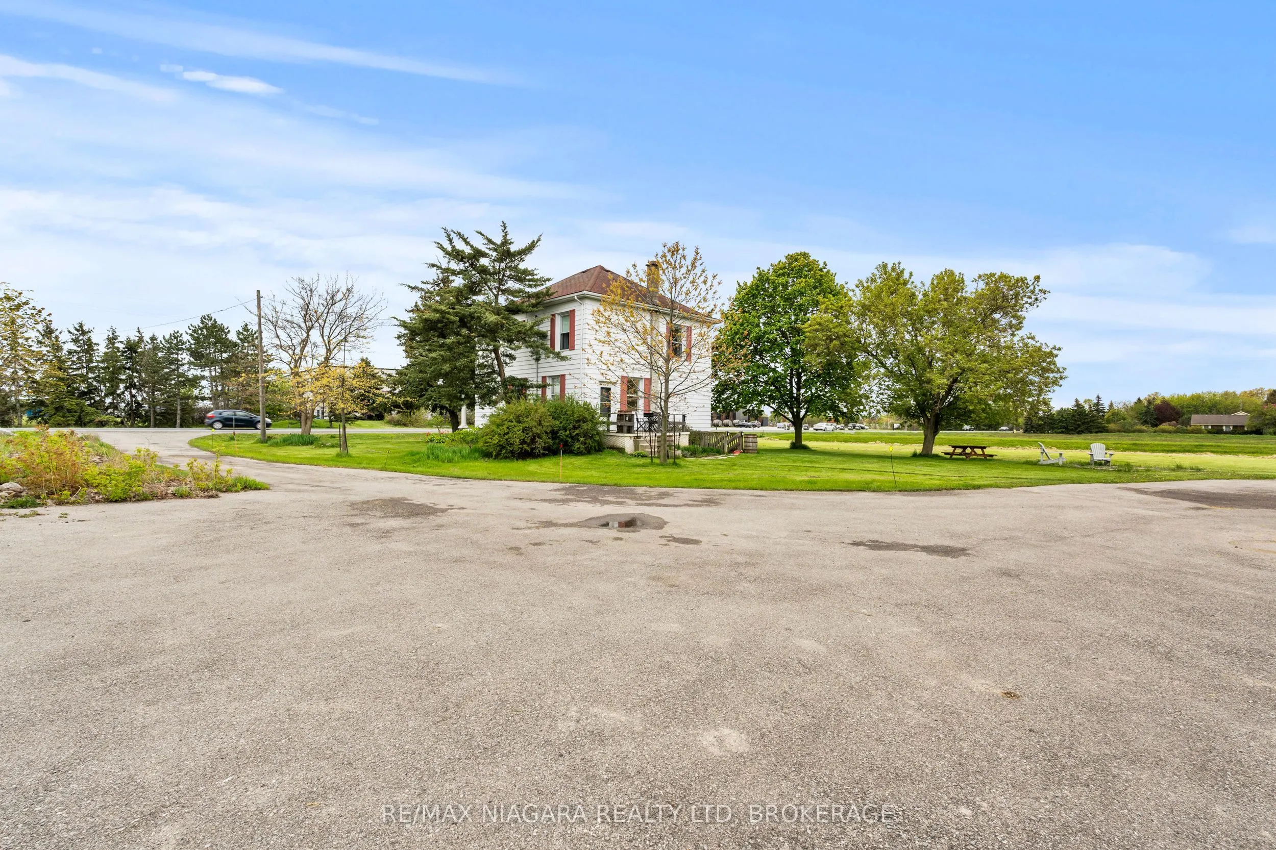 1068 Niagara Stone Road