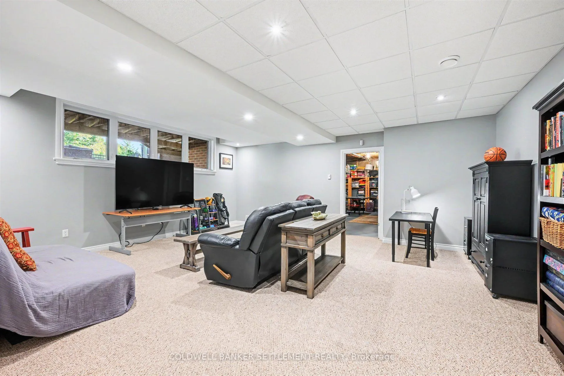 8 Taggart Crescent
