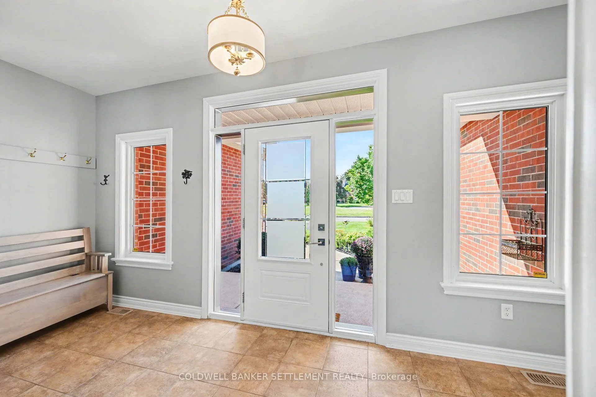 8 Taggart Crescent