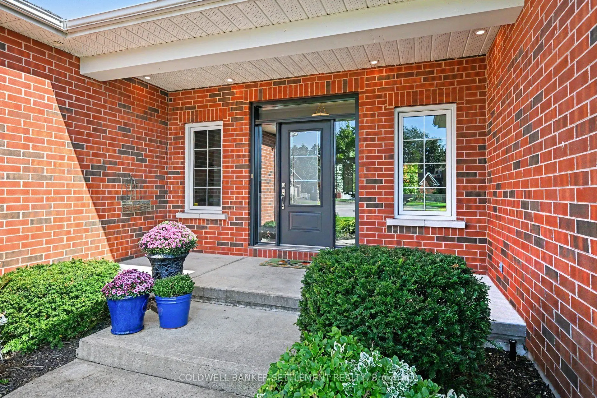 8 Taggart Crescent